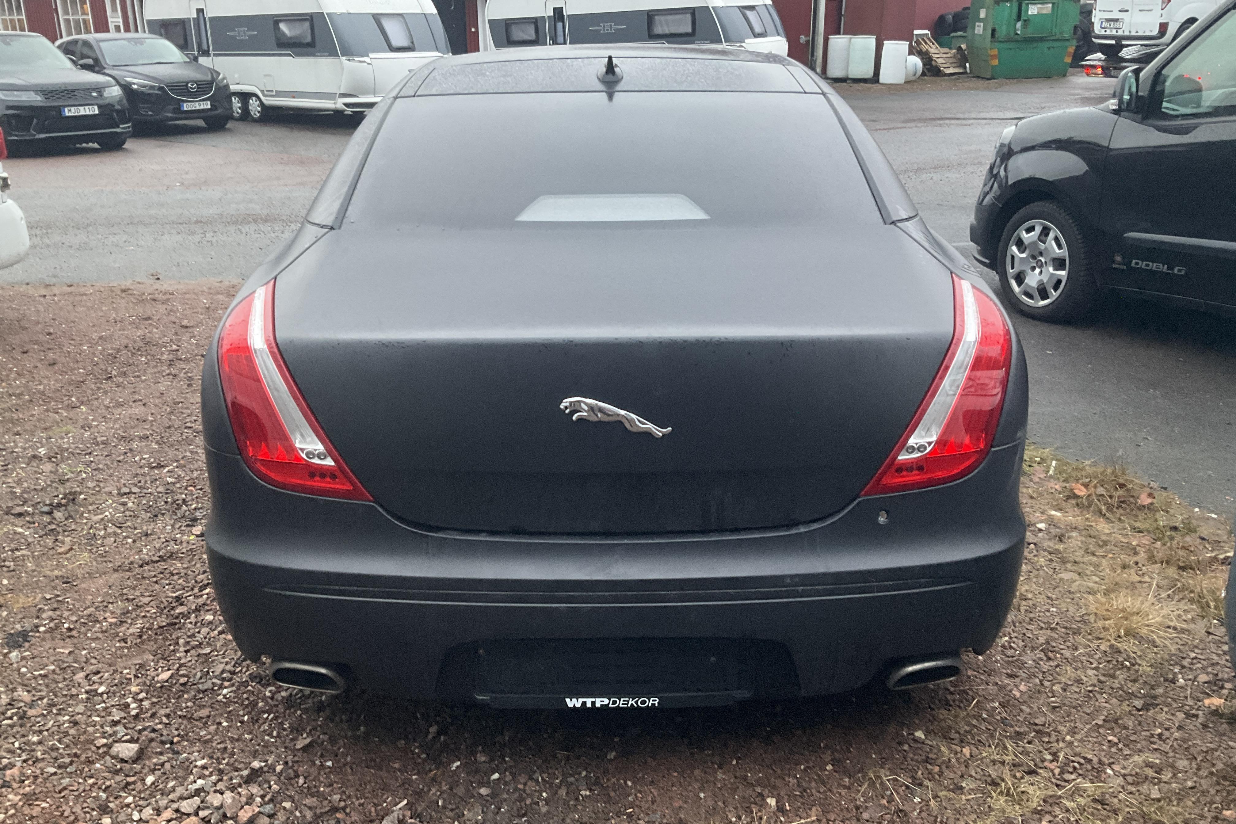 Jaguar XJ 3.0 D (275hk) - 131 270 km - Automatyczna - czarny - 2015