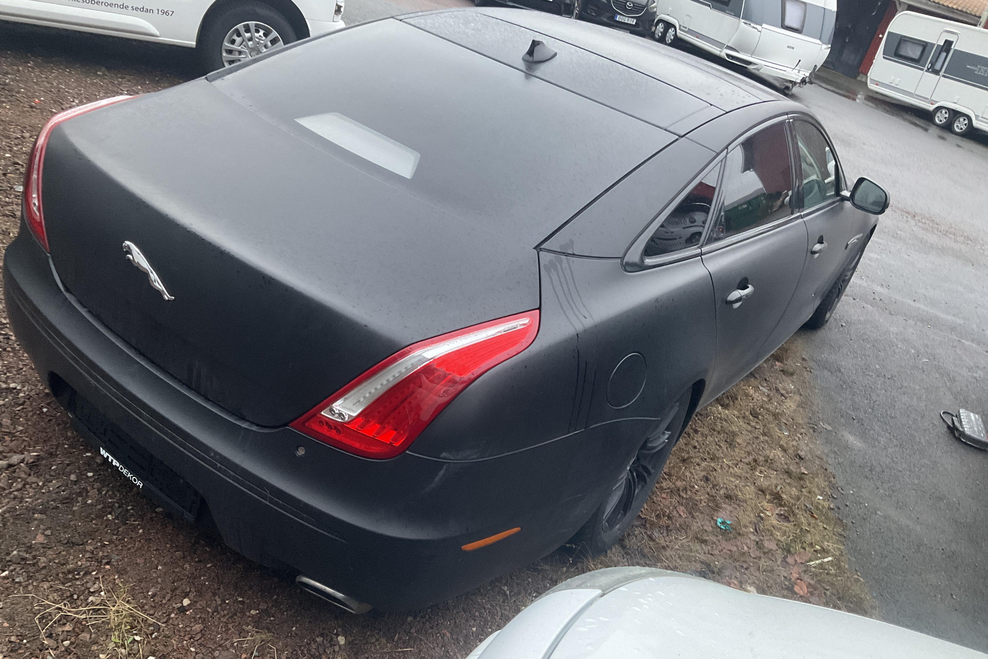 Jaguar XJ 3.0 D (275hk) - 131 270 km - Automatyczna - czarny - 2015