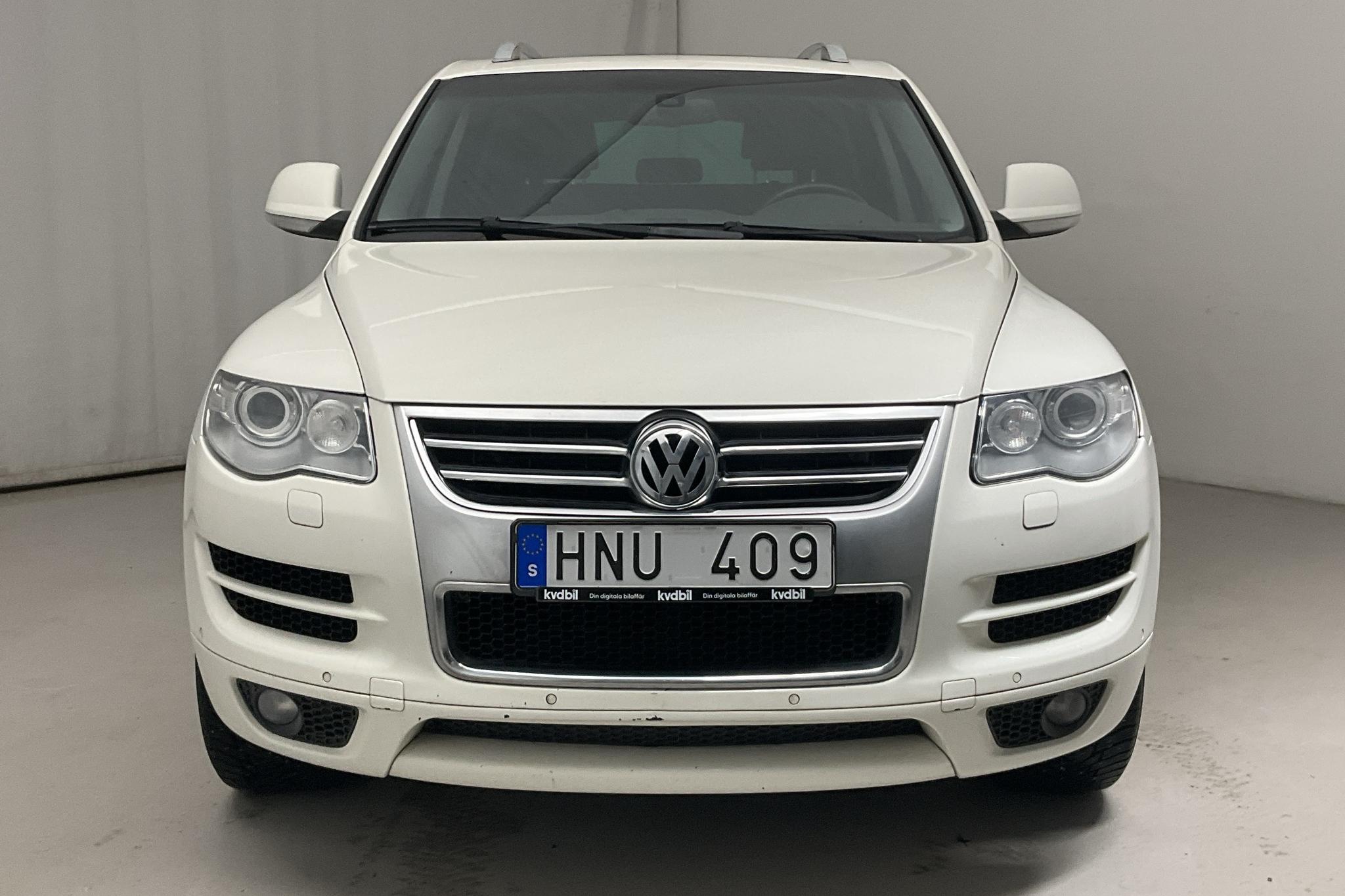 VW Touareg 2.5 R5 TDI (174hk) - 159 050 km - Automatic - white - 2009