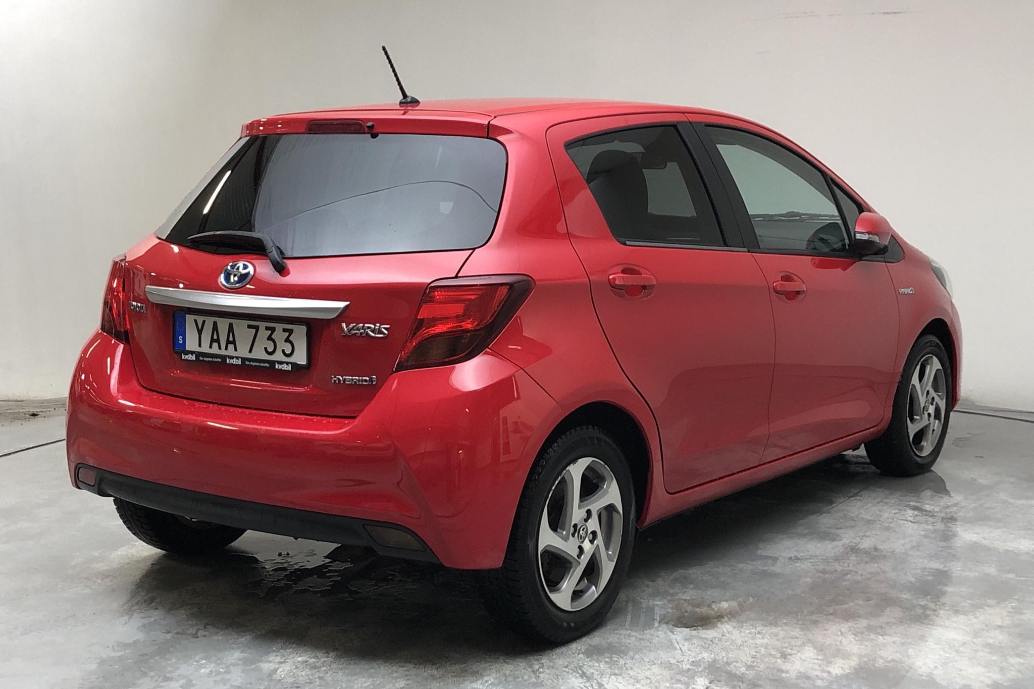 Toyota Yaris 1.5 HSD 5dr (75hk) - 98 850 km - Automatic - red - 2016