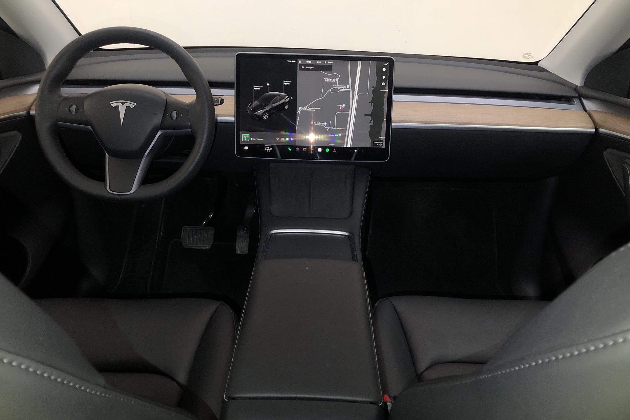 Tesla Model Y Long Range Dual Motor AWD - 4 084 mil - Automat - svart - 2022
