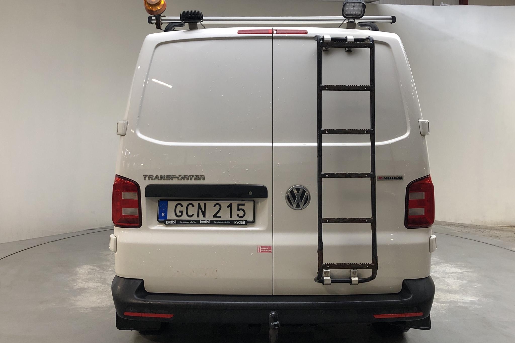 VW Transporter T6 2.0 TDI BMT Skåp 4MOTION (150hk) - 66 710 km - Manual - white - 2018