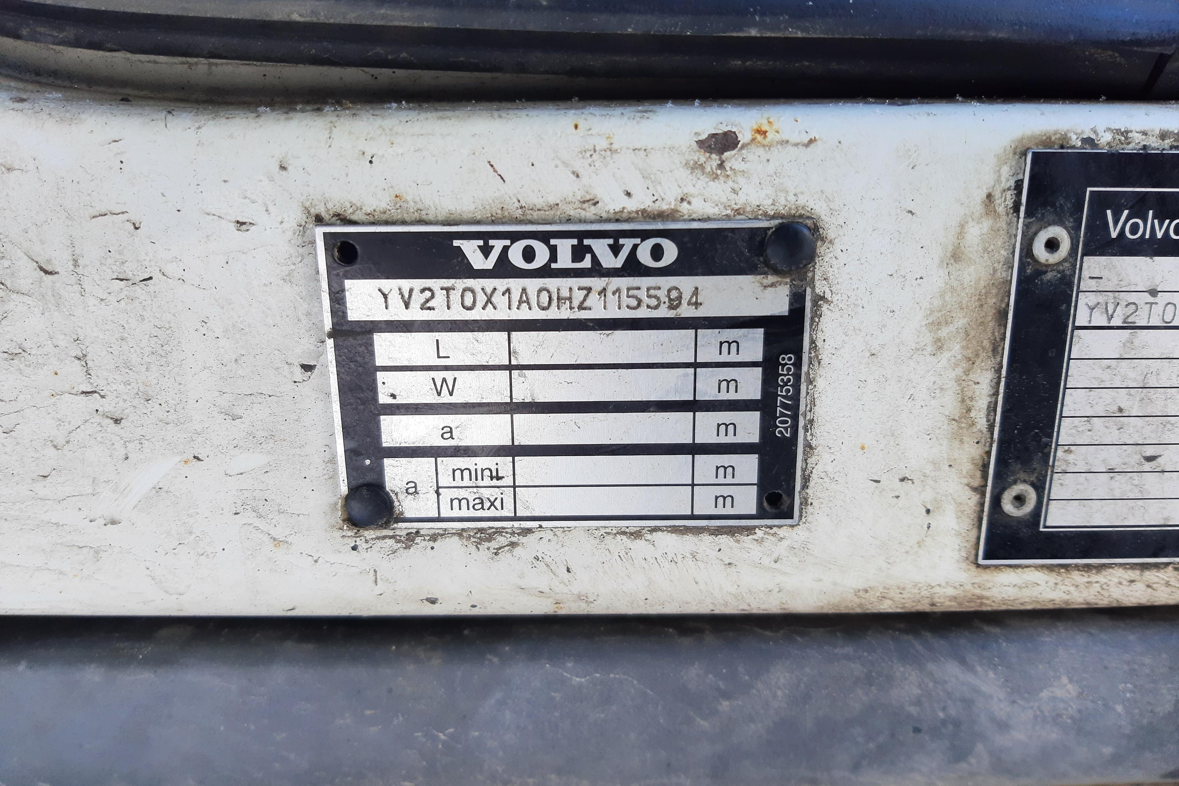 VOLVO FL250 - 224 655 km - Automat - vit - 2017
