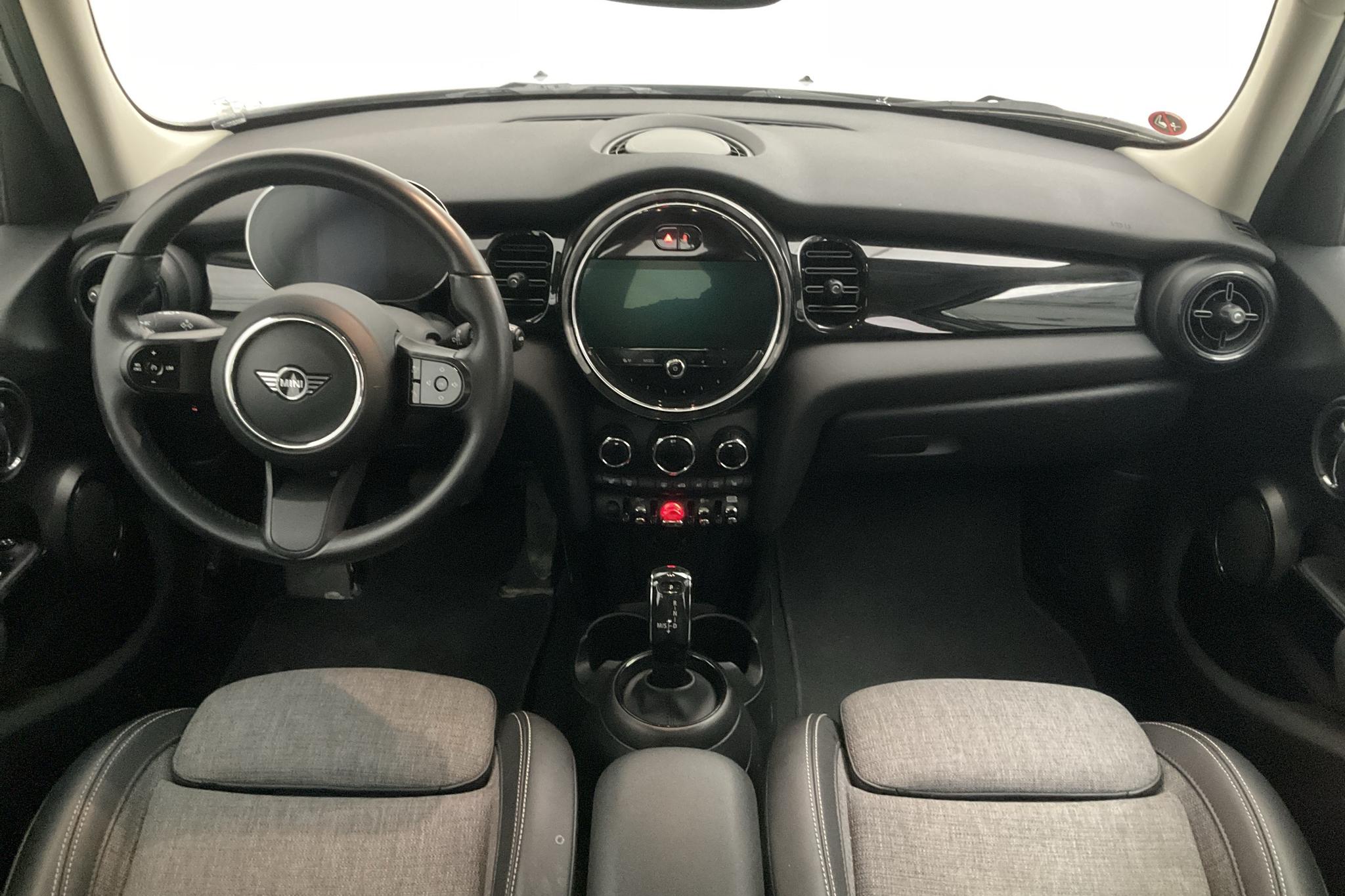 MINI Cooper Hatch 5dr, F55 LCI (136hk) - 44 560 km - Automatic - silver - 2022