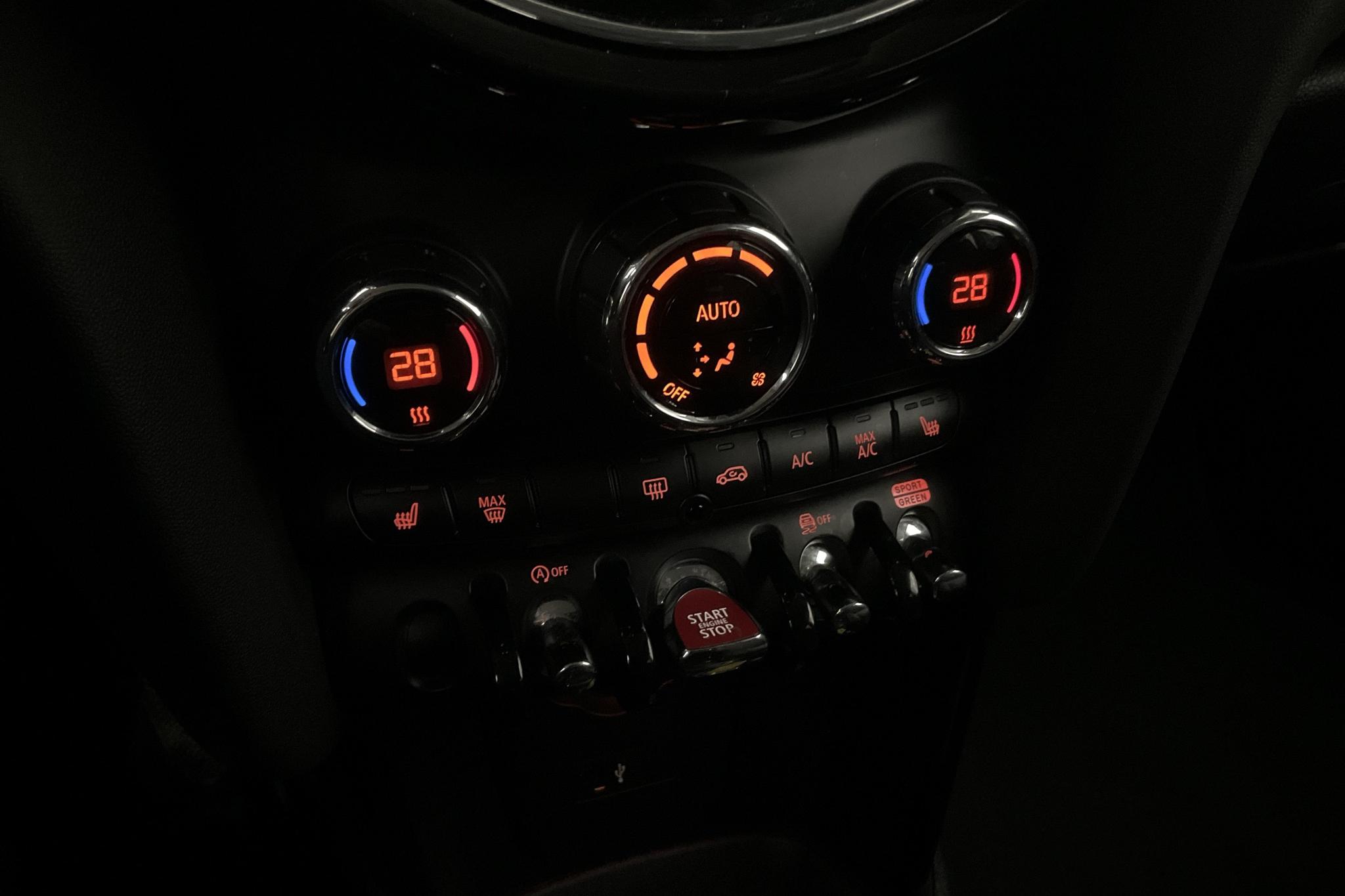 MINI Cooper Hatch 5dr, F55 LCI (136hk) - 44 560 km - Automatic - silver - 2022