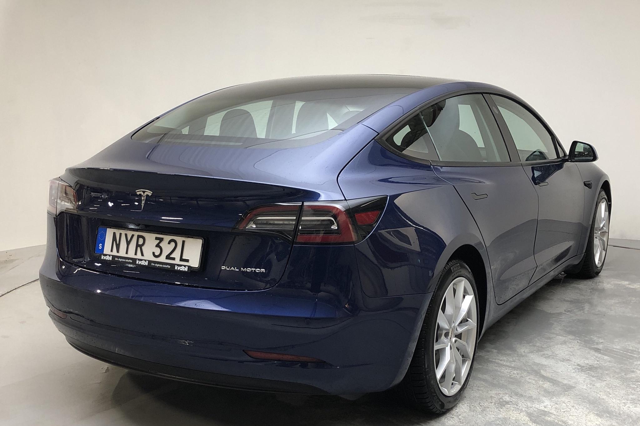 Tesla Model 3 Long Range Dual Motor AWD - 3 808 mil - Automat - blå - 2021