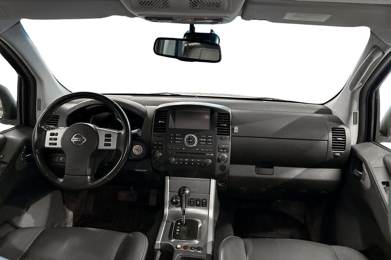 Nissan Navara 3.0 dCi V6 (231hk) - 104 160 km - Automatic - white - 2015
