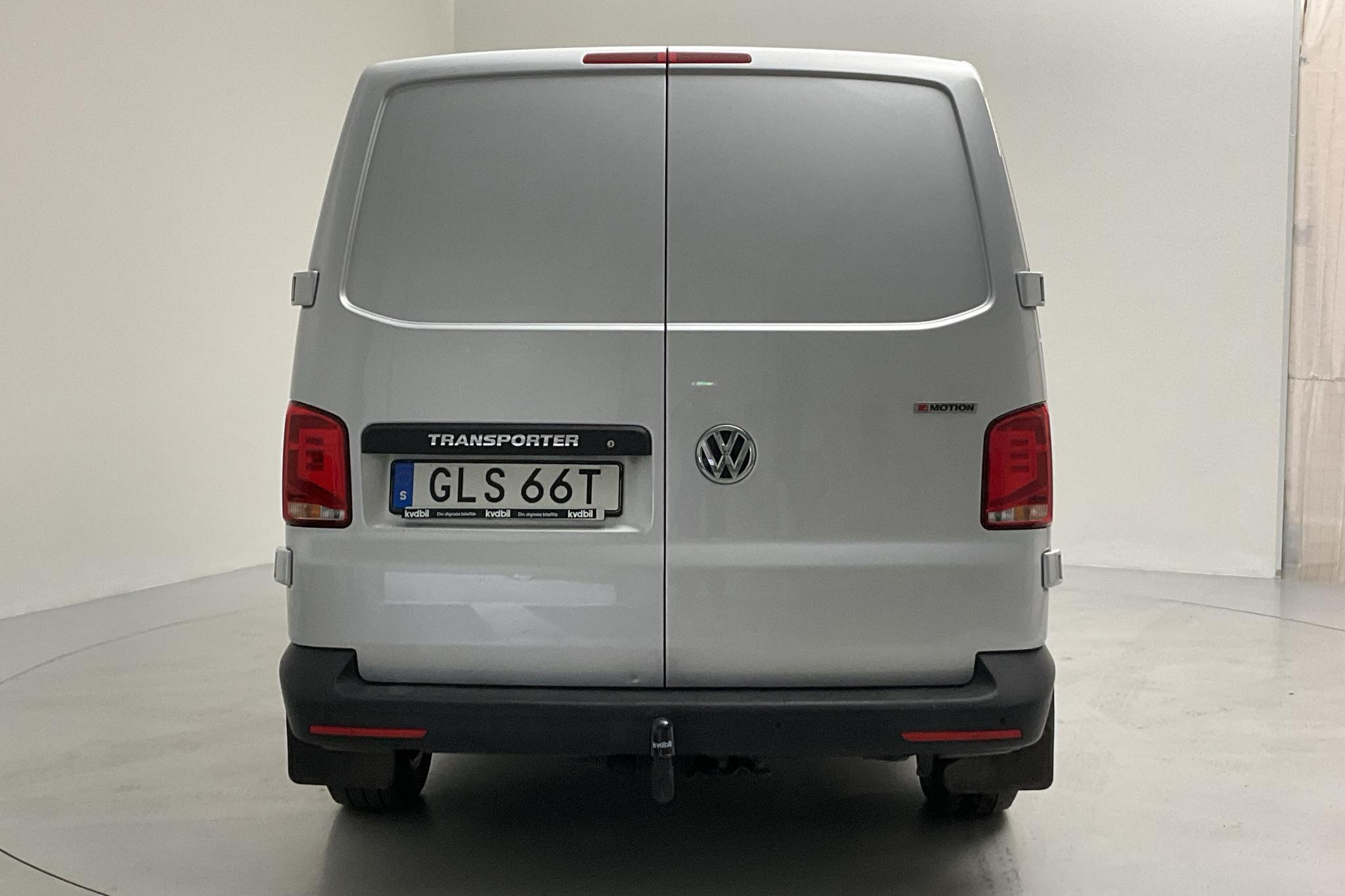 VW Transporter T6 2.0 TDI BMT Skåp 4MOTION (150hk) - 176 300 km - Automatic - silver - 2020