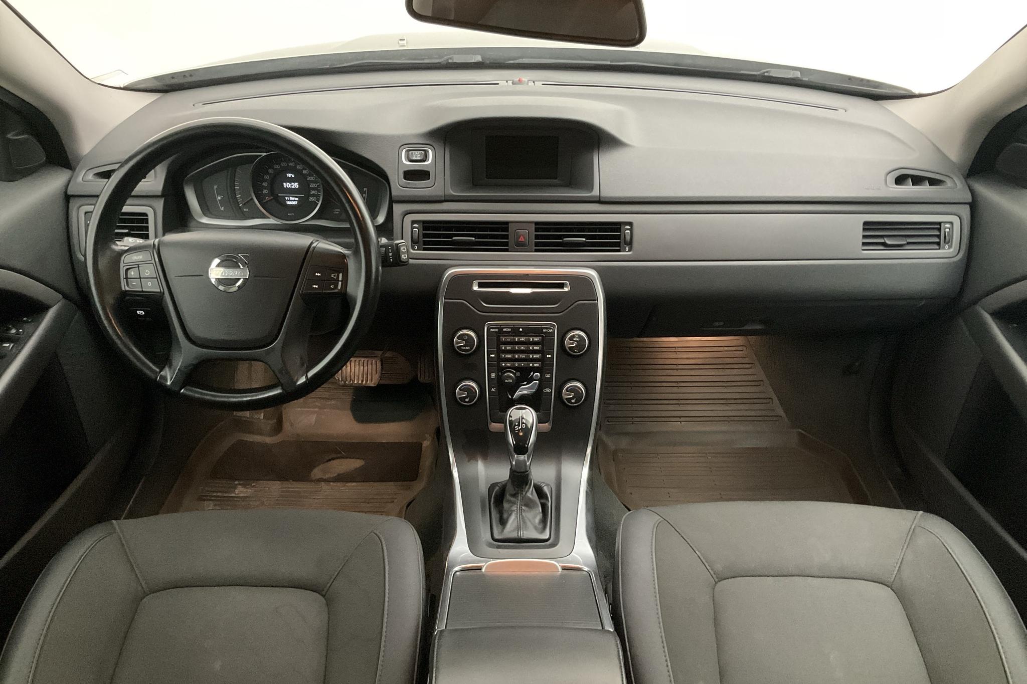Volvo V70 II D2 (115hk) - 156 370 km - Automatic - Light Brown - 2014