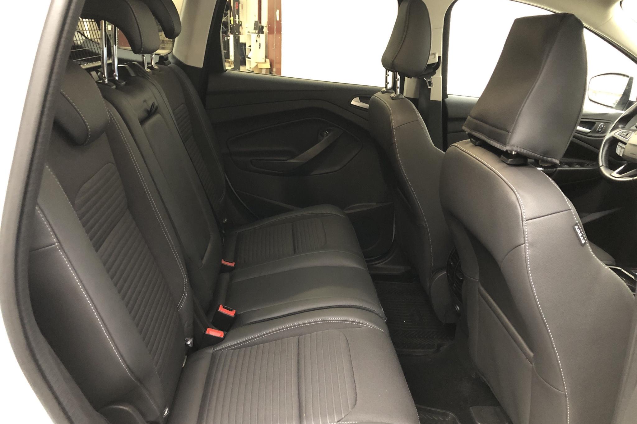Ford Kuga 1.5 Ecoboost AWD (176hk) - 11 204 mil - Automat - vit - 2019