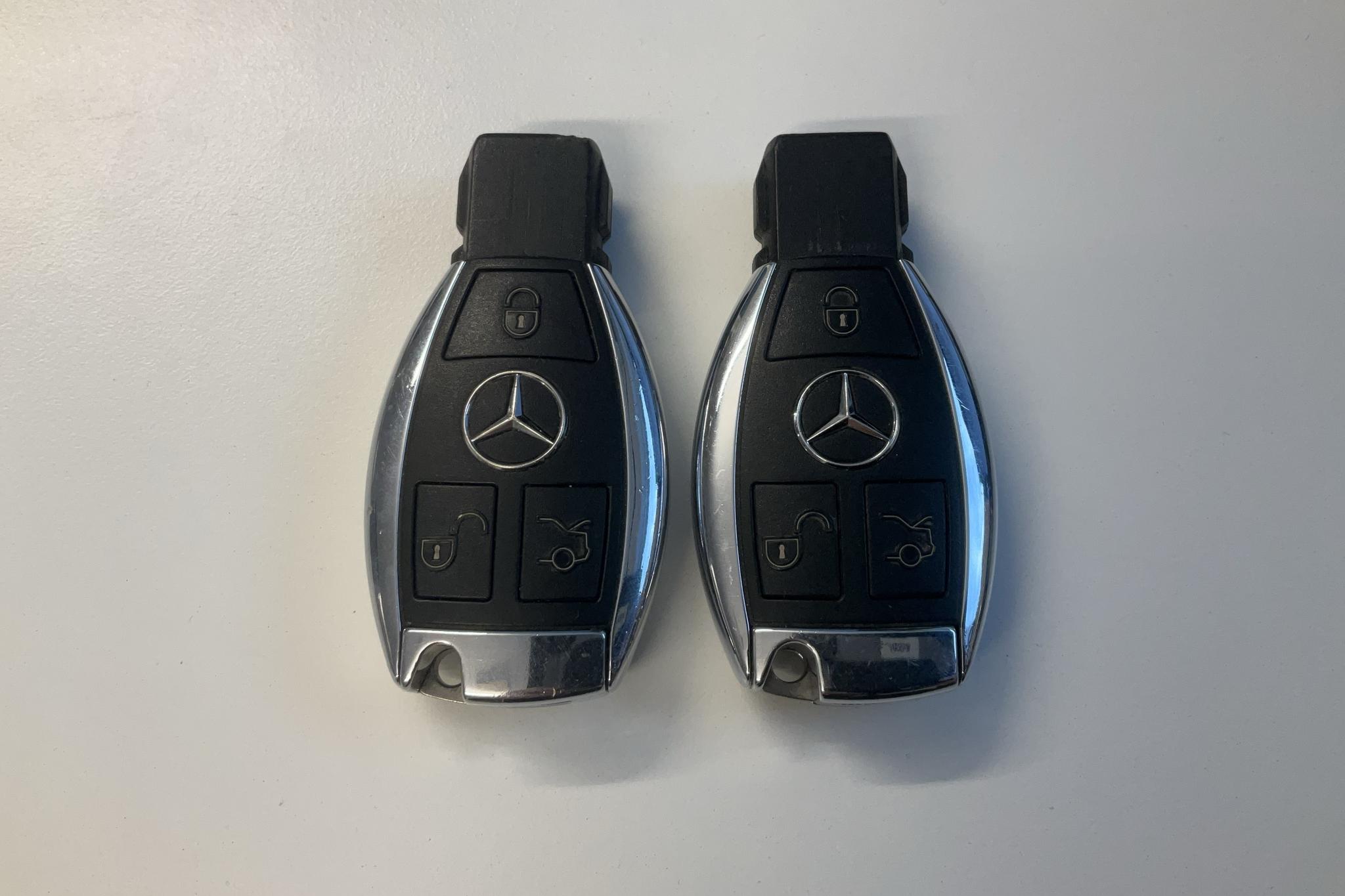 Mercedes CLA 220 CDI (170hk) - 16 320 mil - Automat - svart - 2015