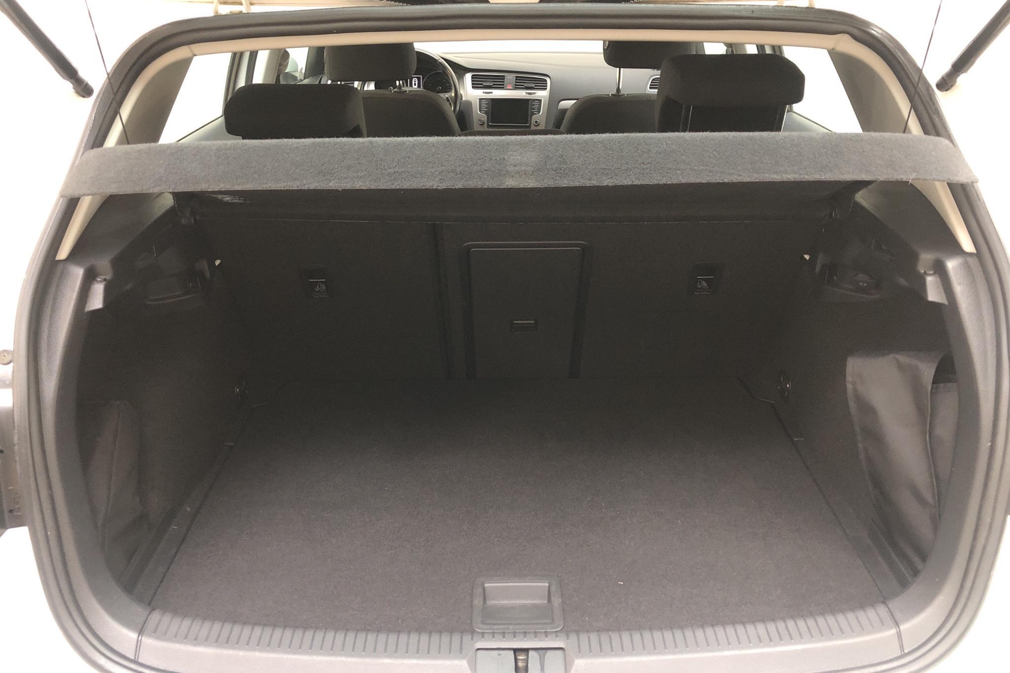 VW Golf VII 1.4 TGI 5dr (110hk) - 77 610 km - Manual - white - 2016