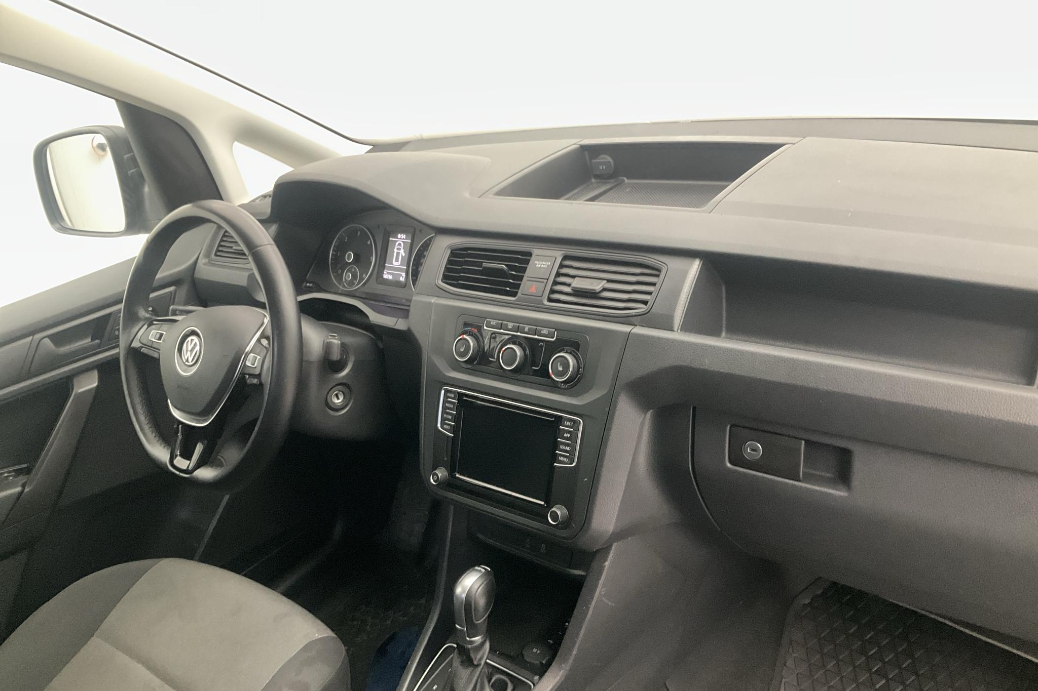 VW Caddy 2.0 TDI Maxi Skåp 4MOTION (150hk) - 5 880 mil - Automat - svart - 2020