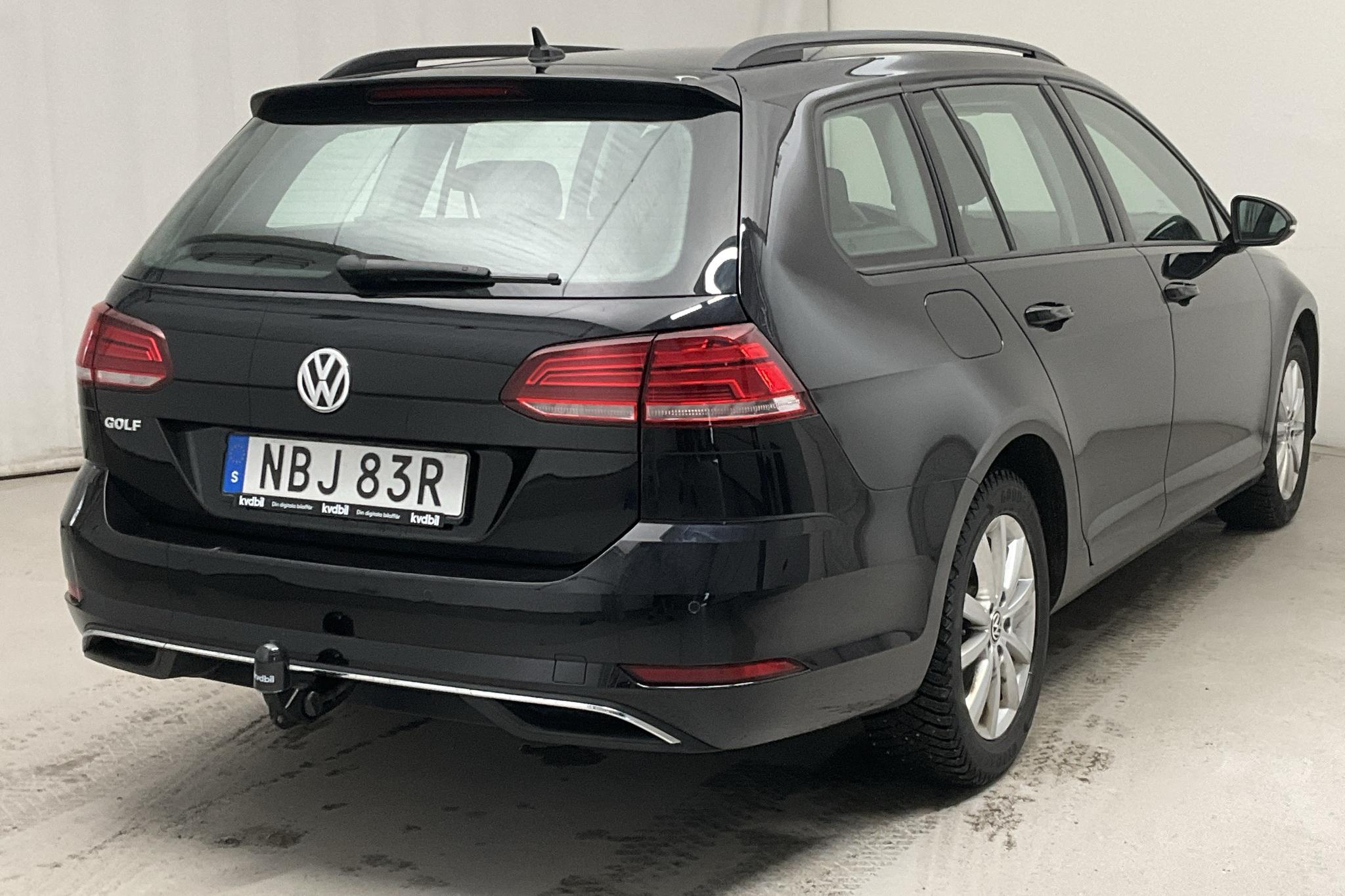VW Golf Sportscombi 1.5 TSI (150hk) - 6 441 mil - Manuell - svart - 2020