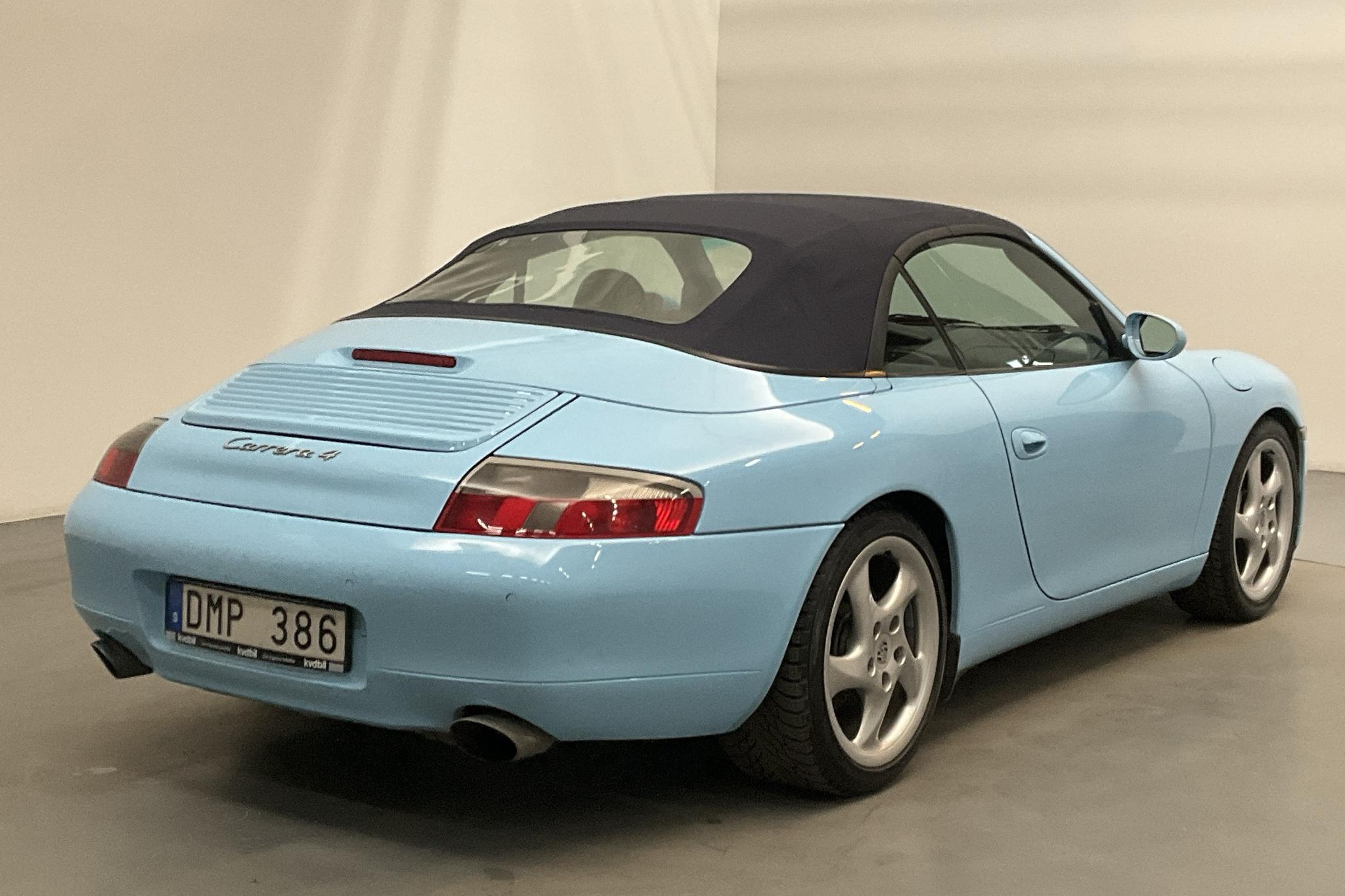 Porsche 911/996 Carrera 3.4 4 Cabriolet (301hk) - 18 221 mil - Automat - Light Blue - 2001