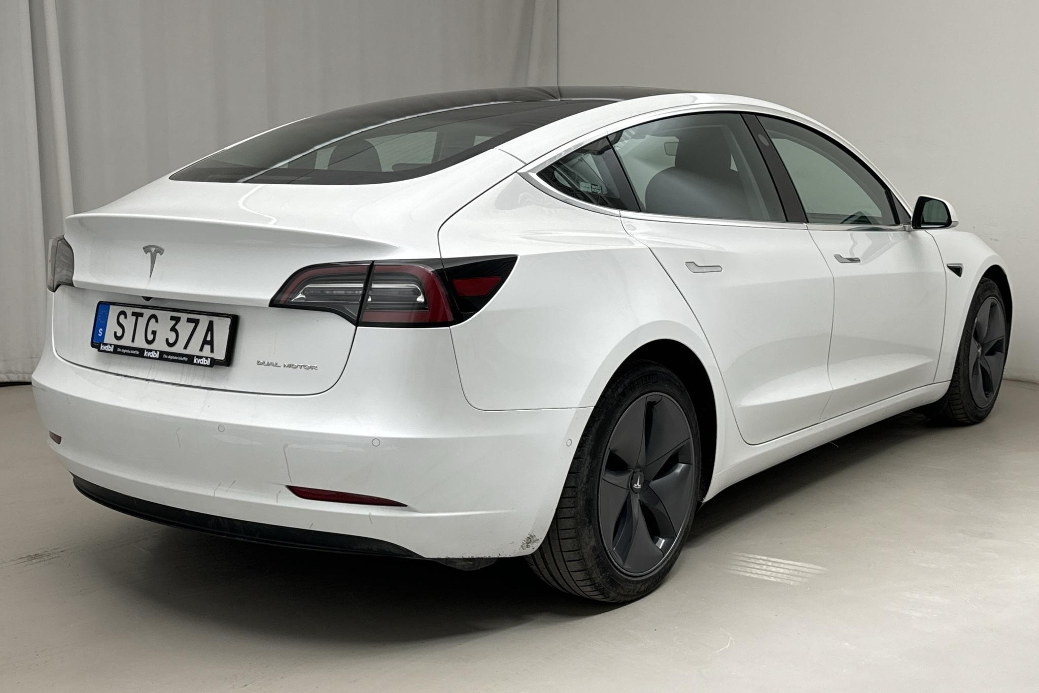 Tesla Model 3 Long Range Dual Motor AWD - 64 210 km - Automaatne - valge - 2020