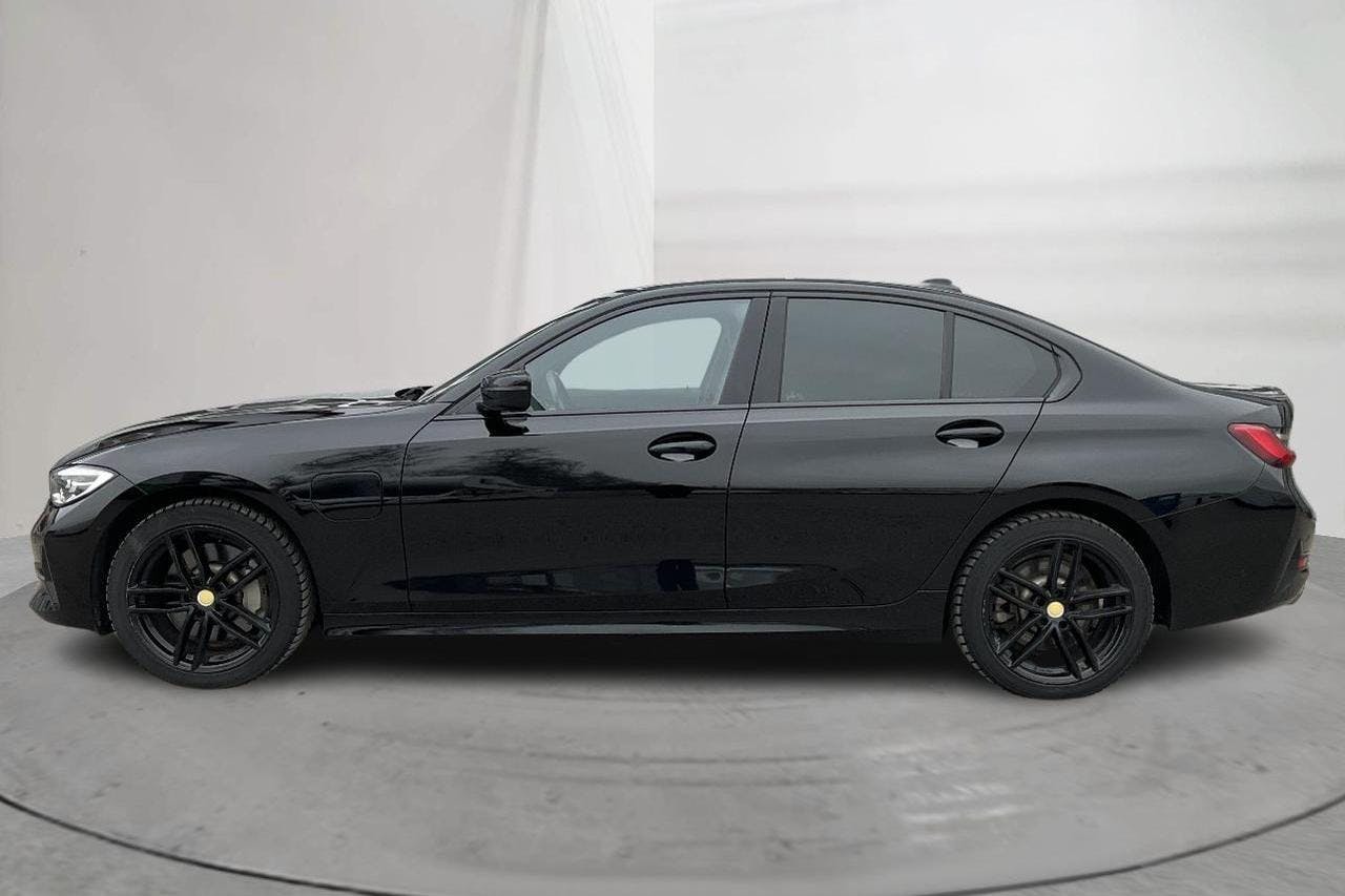 used-bmw-330e-sedan-g20-95-650-km-184-hp-135-kw-kvdcars