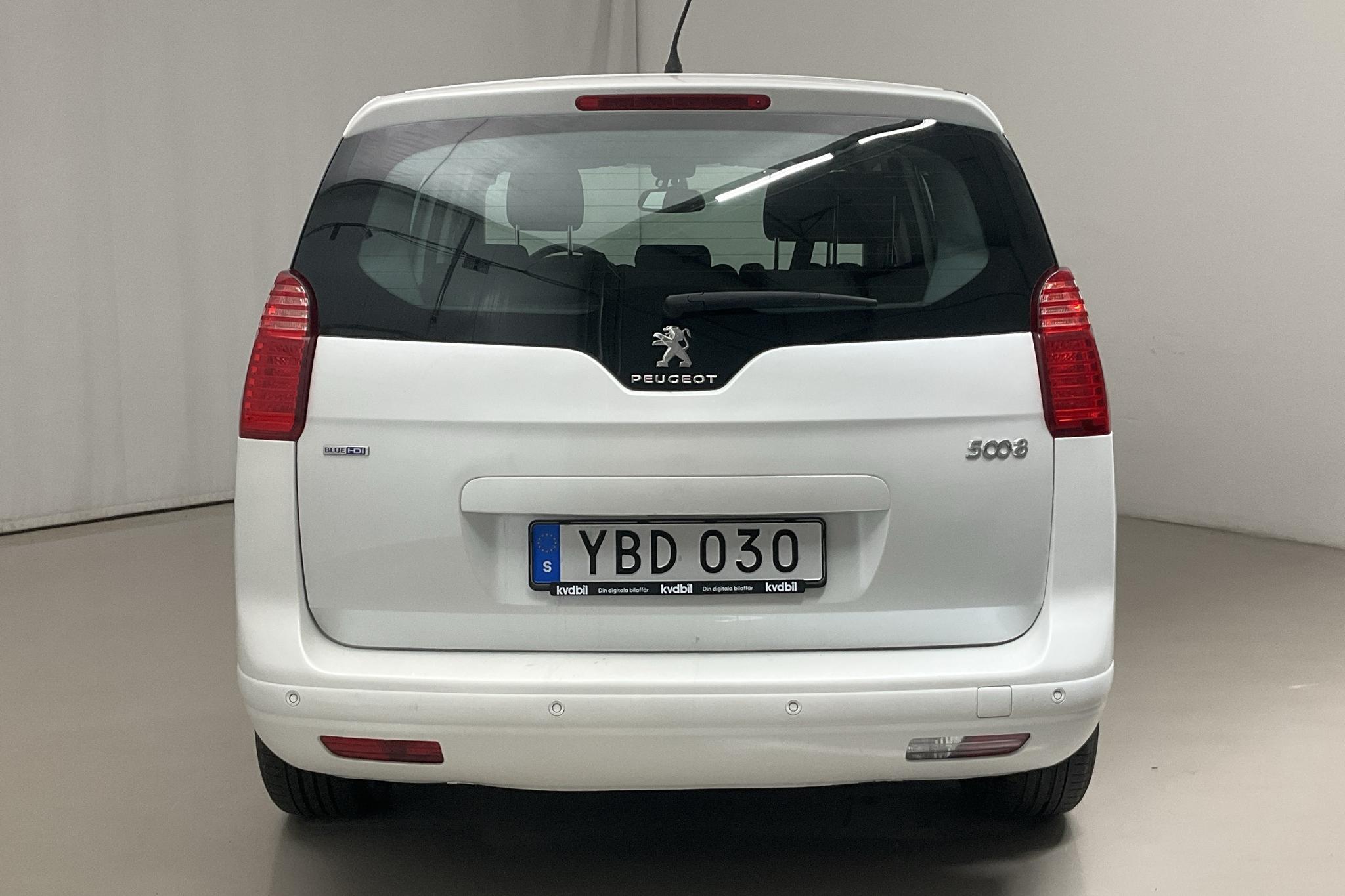 Peugeot 5008 BlueHDi (120hk) - 142 490 km - Automatic - white - 2016