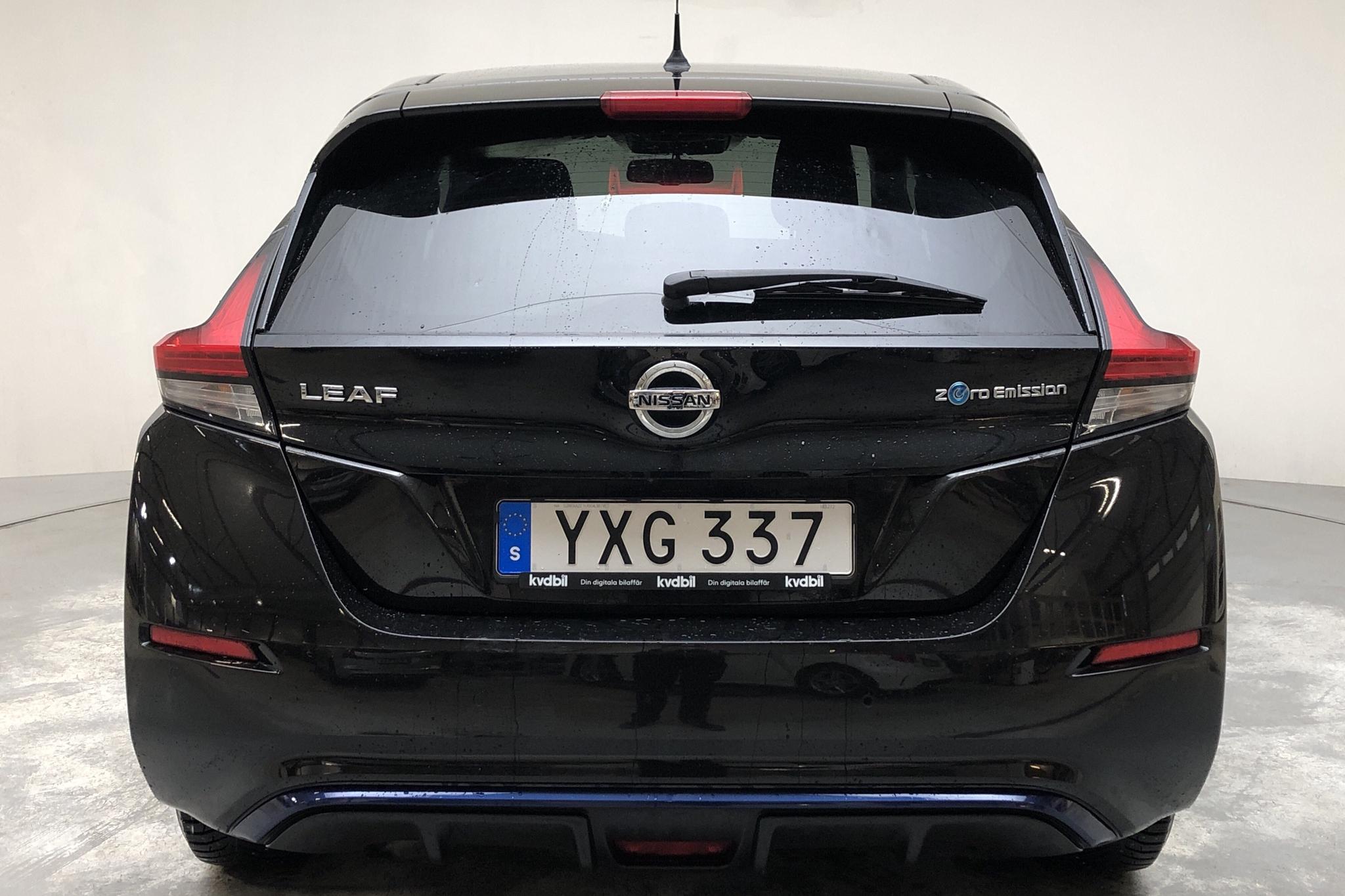 Nissan LEAF 5dr 39 kWh (150hk) - 8 107 mil - Automat - svart - 2019