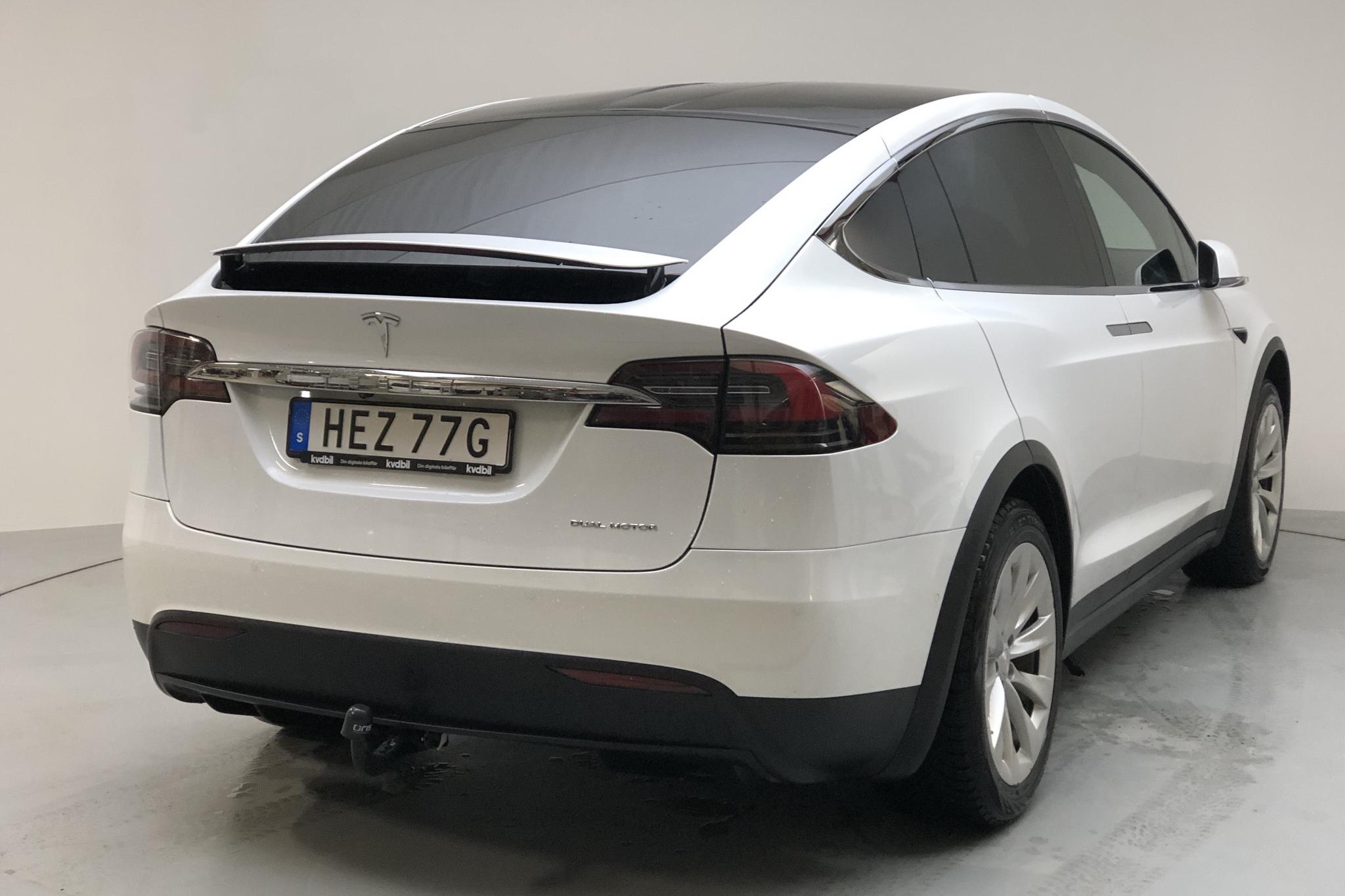 Tesla x deals range km