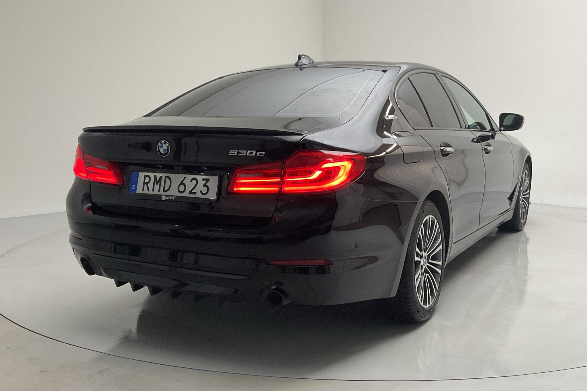 BMW 530e iPerformance Sedan, G30 (252hk) - 10 445 mil - Automat - svart - 2018