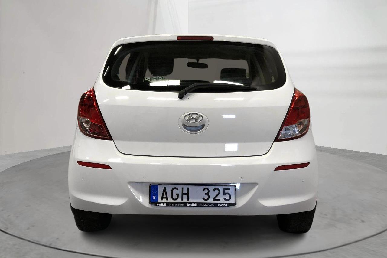 Hyundai i20 1.1 CRDi (75hk) - 24 623 mil - Manuell - vit - 2013