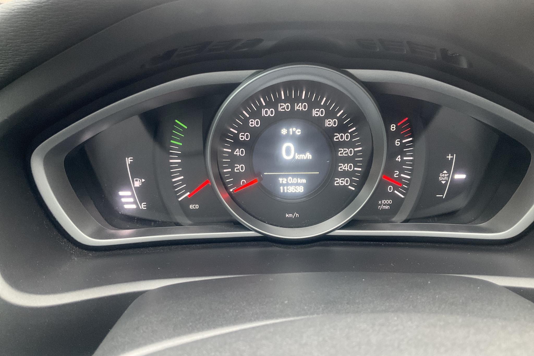 Volvo V40 T3 (152hk) - 113 540 km - Manualna - czarny - 2017