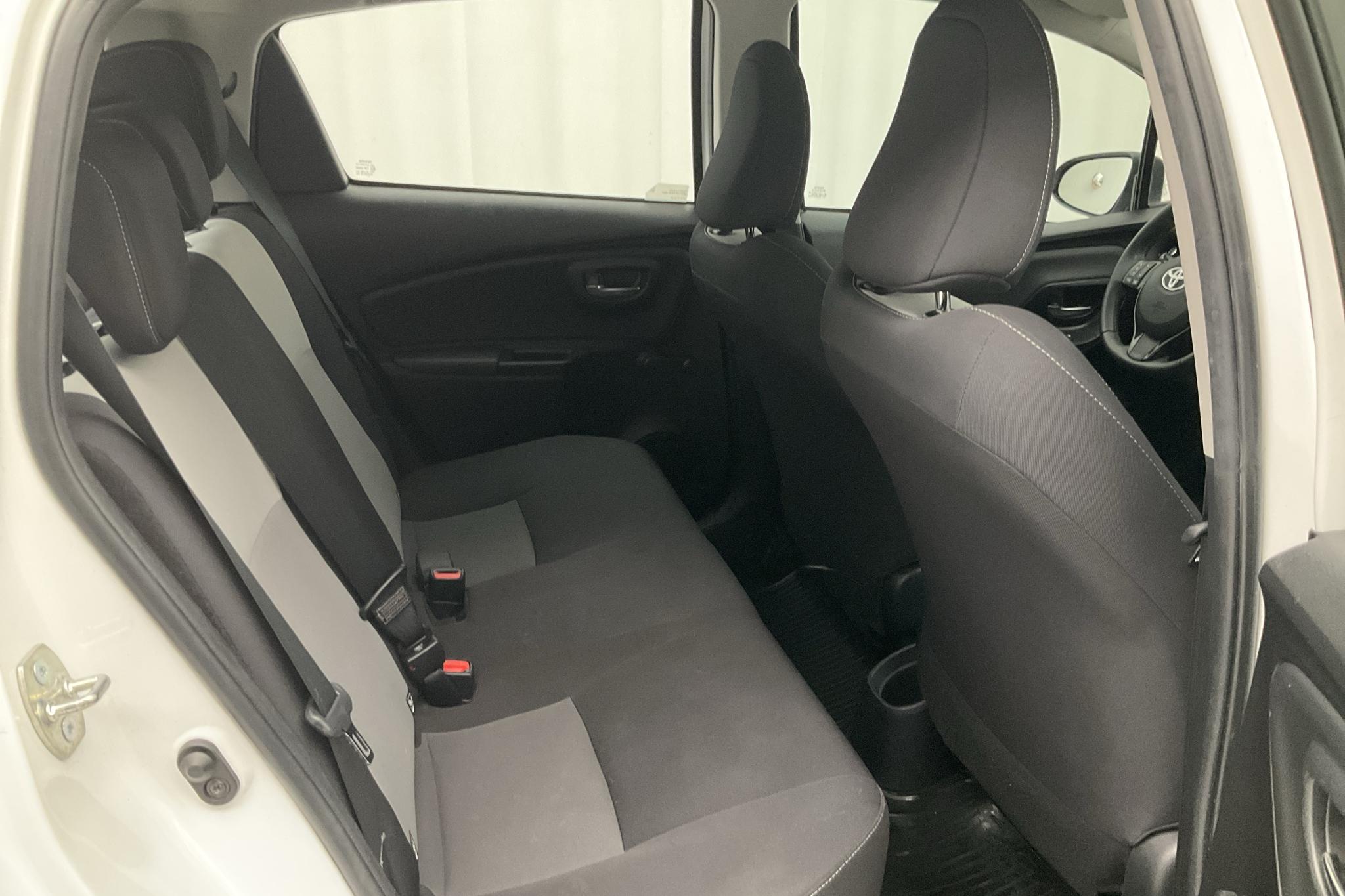 Toyota Yaris 1.5 5dr (111hk) - 95 170 km - Manual - white - 2018