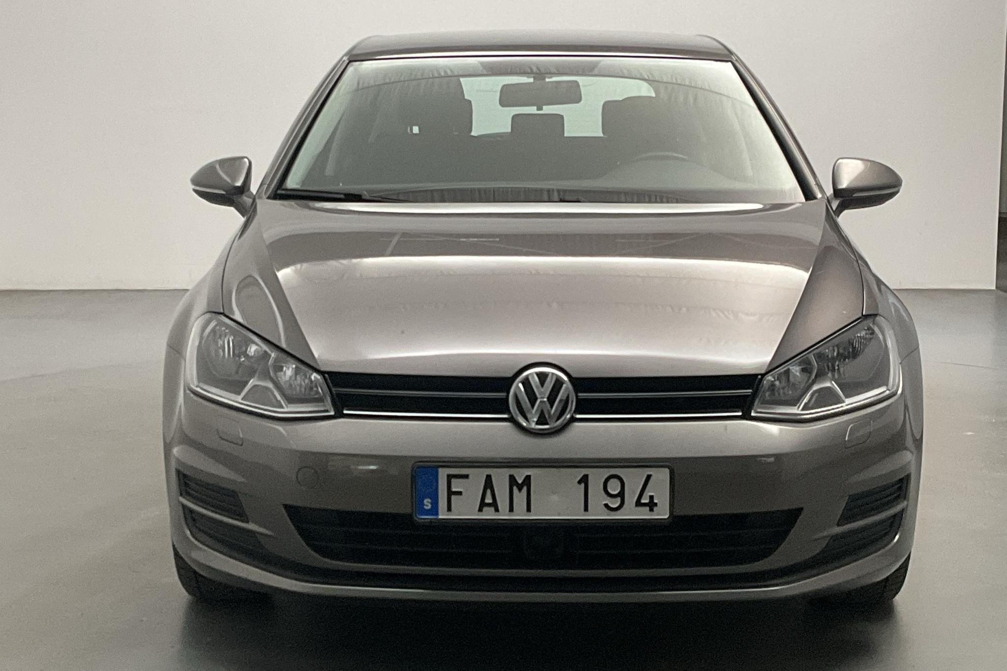 VW Golf VII 1.2 TSI 5dr (105hk) - 10 374 mil - Manuell - grå - 2013