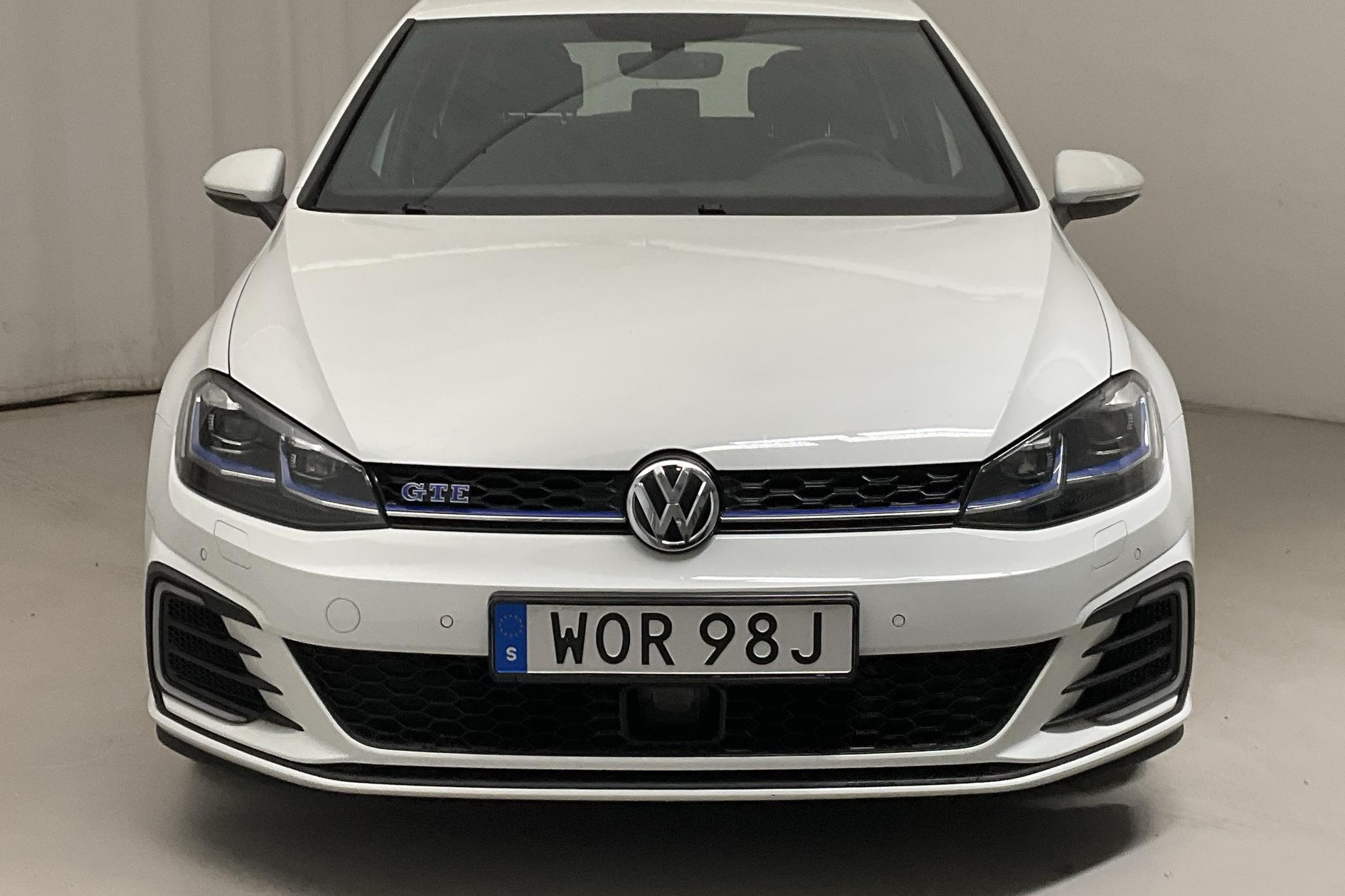VW Golf VII GTE 5dr (204hk) - 53 150 km - Automatic - white - 2020
