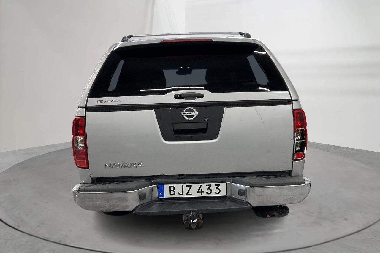 Nissan Navara 3.0 dCi V6 (231hk) - 25 001 mil - Automat - silver - 2016