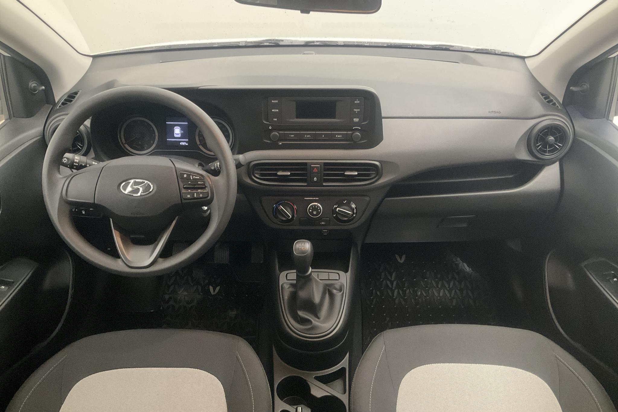 Hyundai i10 1.0 MPi (67hk) - 4 780 km - Manual - white - 2022
