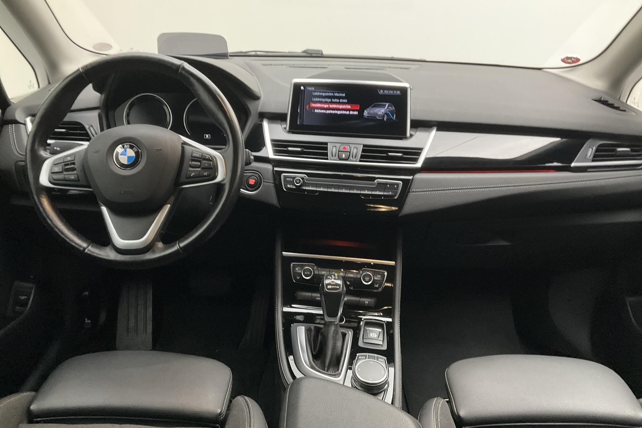 BMW 225xe Active Tourer LCI, F45 (224hk) - 5 682 mil - Automat - blå - 2019