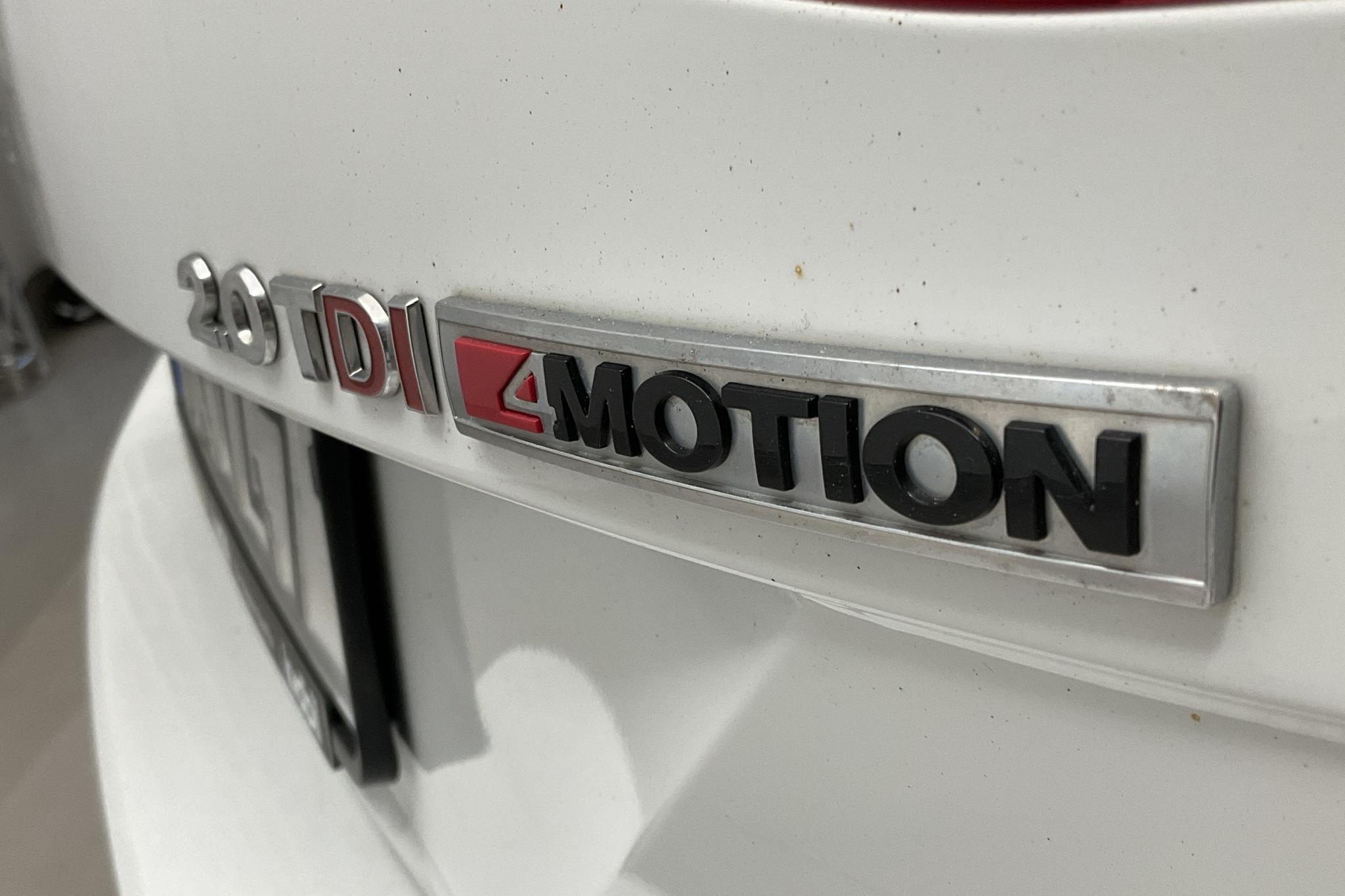 VW Passat 2.0 TDI Sportscombi 4MOTION (190hk) - 20 016 mil - Automat - vit - 2018