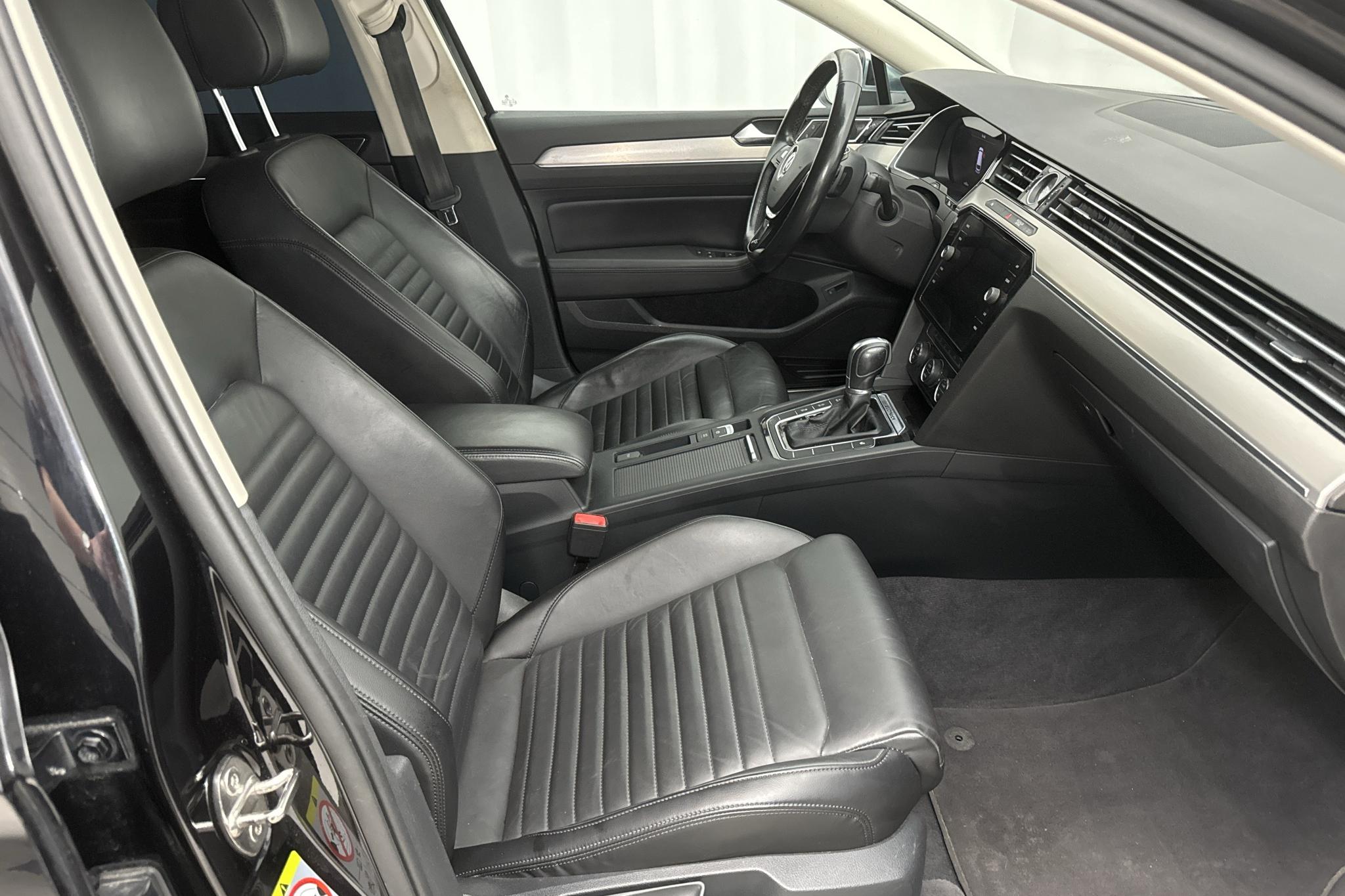VW Passat Alltrack 2.0 TDI 4MOTION (190hk) - 24 904 mil - Automat - svart - 2018