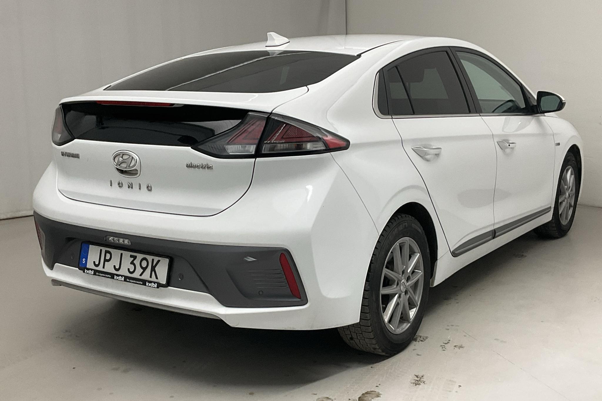 Hyundai IONIQ Electric (136hk) - 59 410 km - Automatic - white - 2020