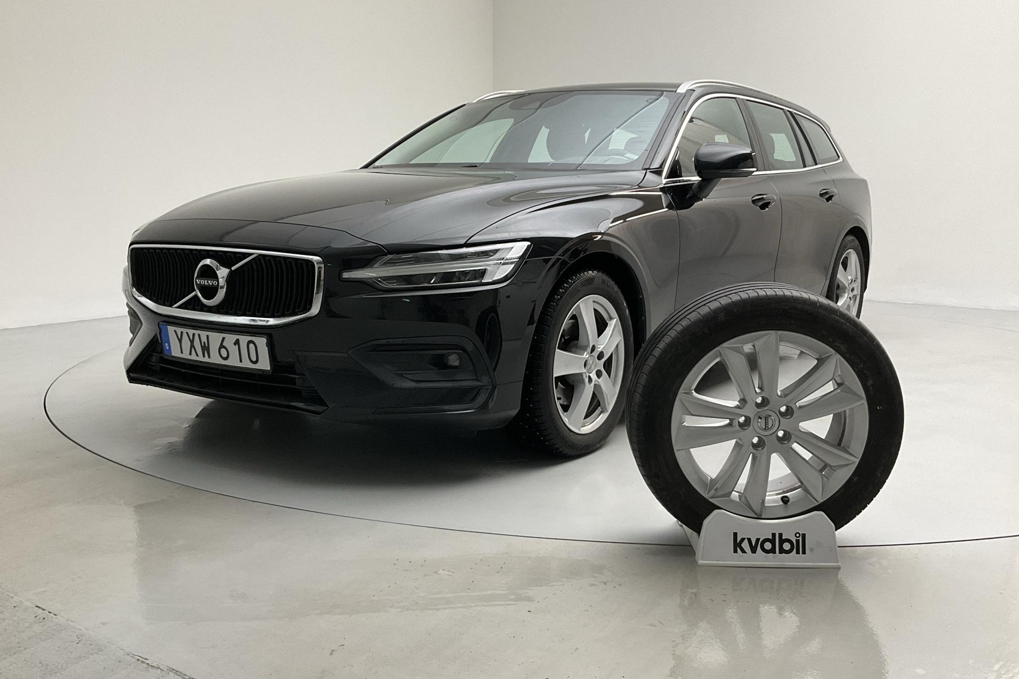 Volvo V60 D3 (150hk) - 131 230 km - Manualna - czarny - 2019
