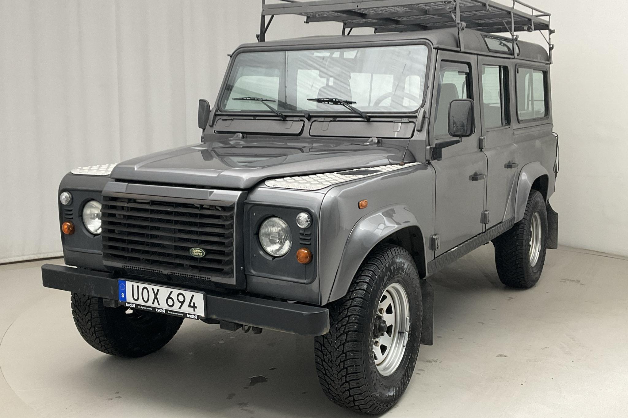 Land Rover Defender 110 2.5 TD5 CSW/SW (122hk) - 243 570 km - Manual - gray - 2004