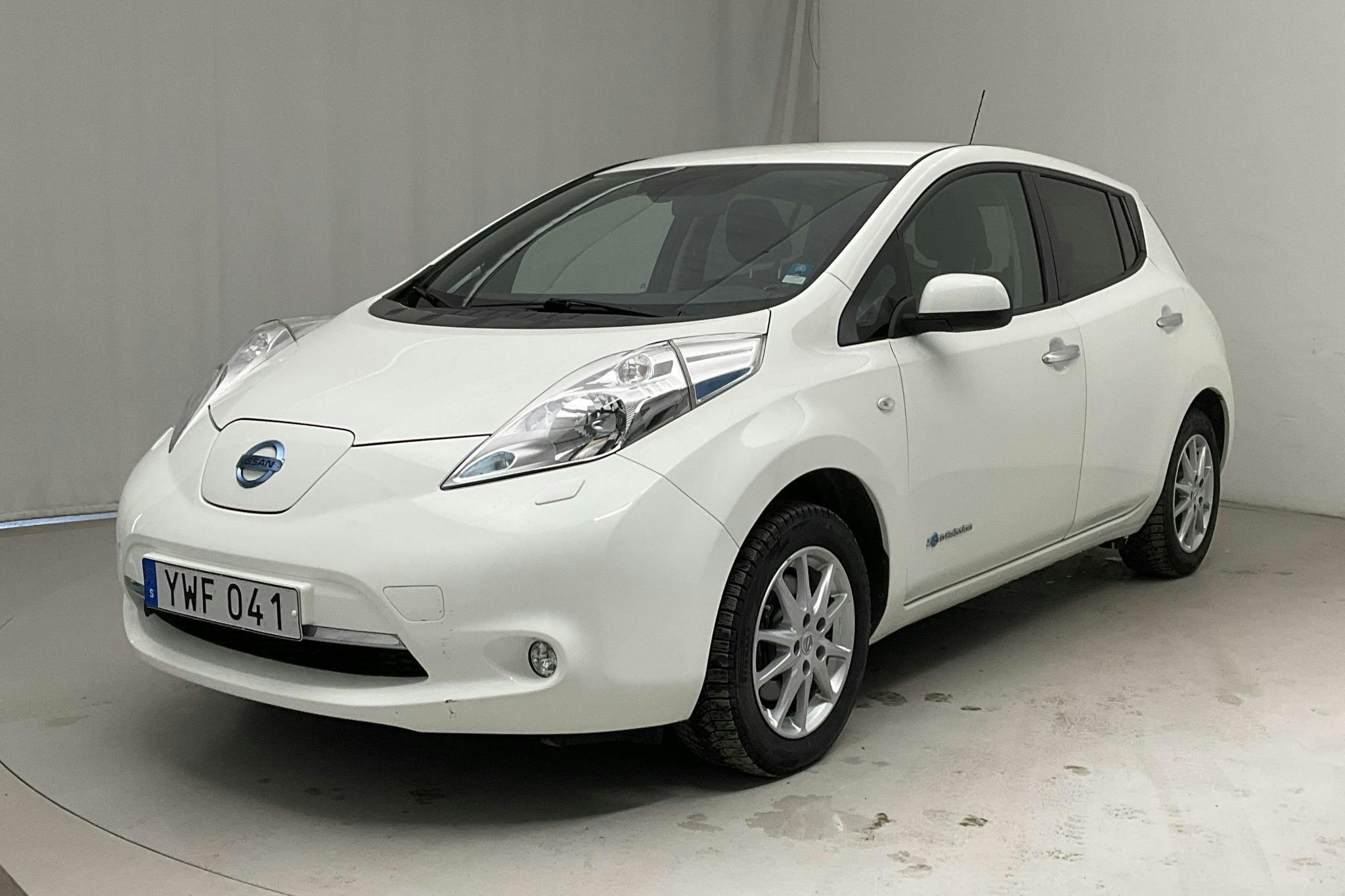 Begagnade Nissan LEAF K p via auktion eller till fast pris kvd