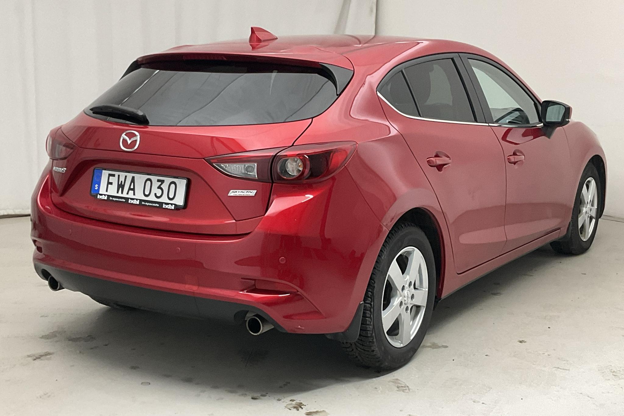 Mazda 3 2.0 5dr (120hk) - 69 820 km - Automatyczna - czerwony - 2018