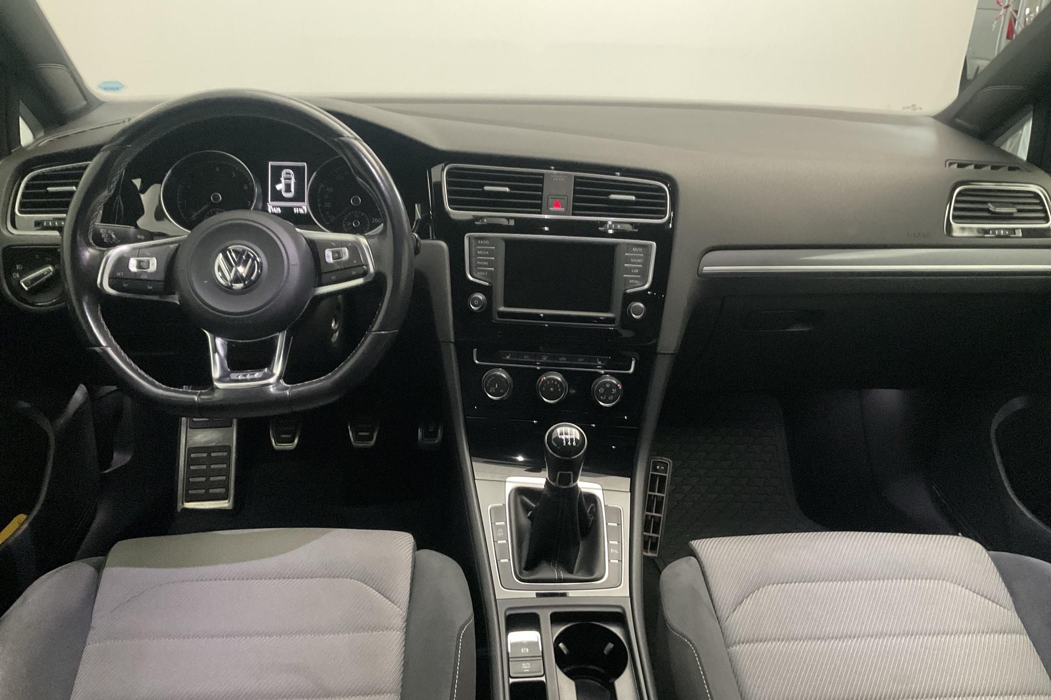VW Golf VII 1.4 TSI 5dr (150hk) - 81 420 km - Manual - gray - 2017