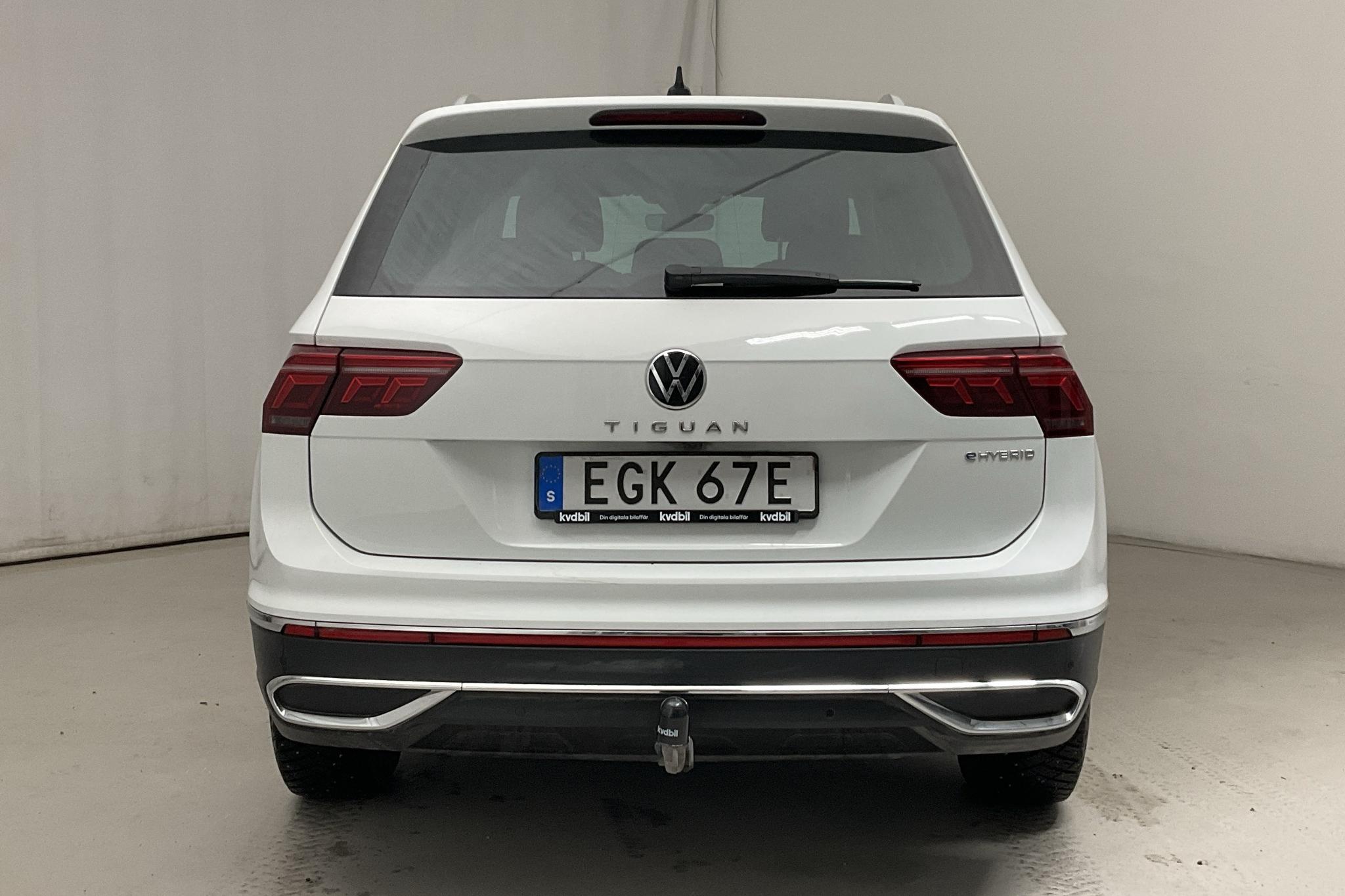 VW Tiguan 1.4 TSI eHybrid (245hk) - 67 360 km - Automatyczna - biały - 2021