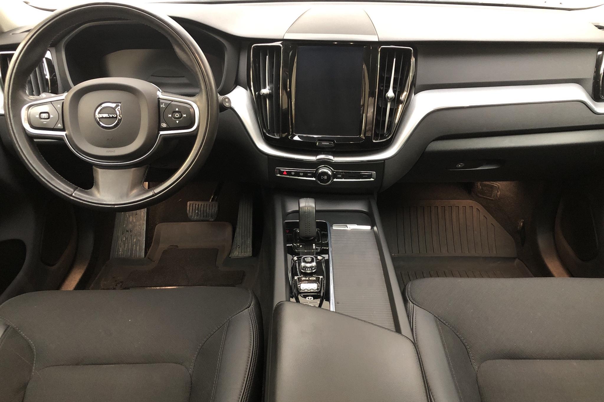 Volvo XC60 T8 AWD Recharge (390hk) - 13 334 mil - Automat - vit - 2020