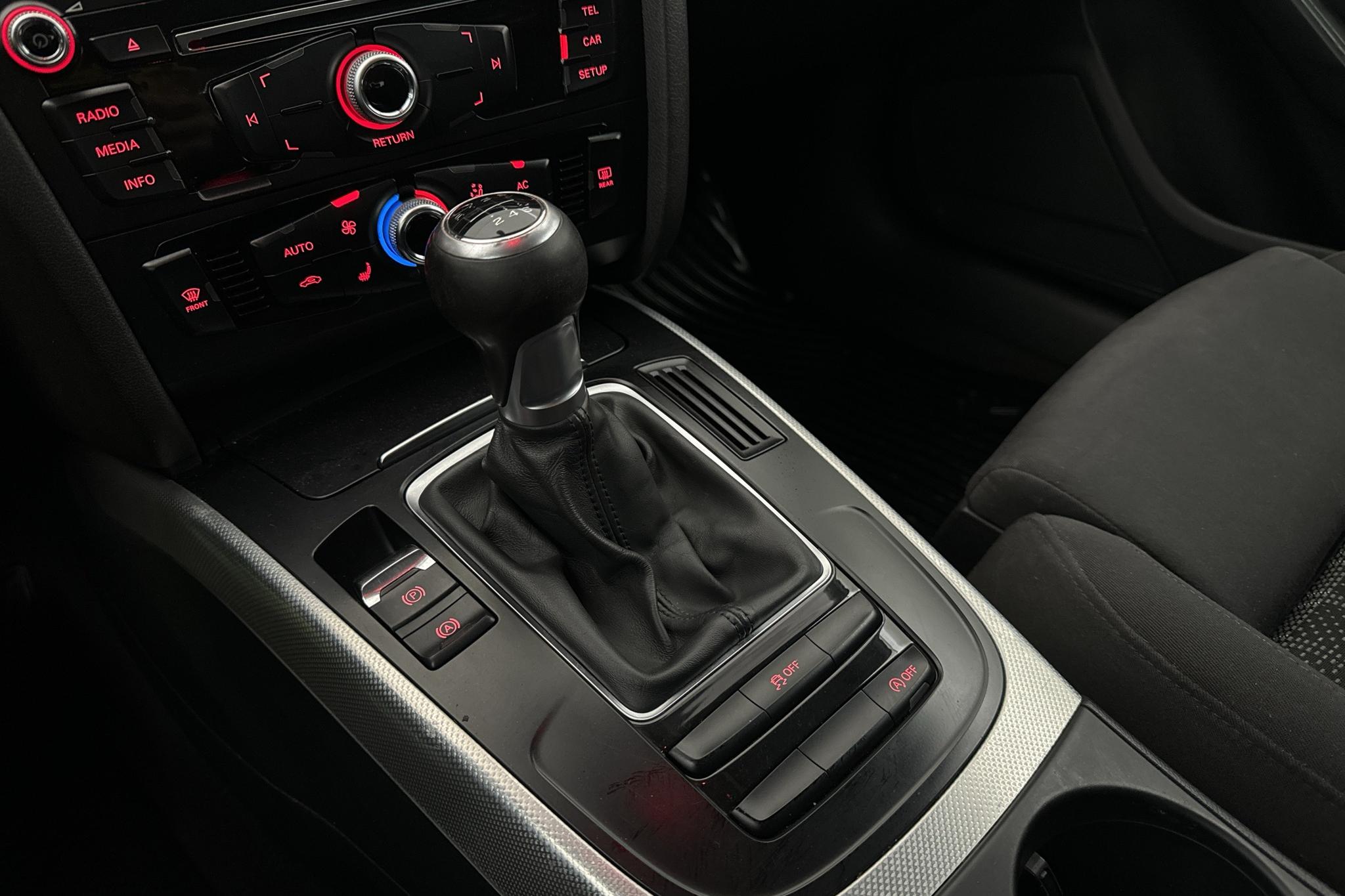 Audi A4 2.0 TDI clean diesel Avant (150hk) - 332 110 km - Manuaalinen - valkoinen - 2014