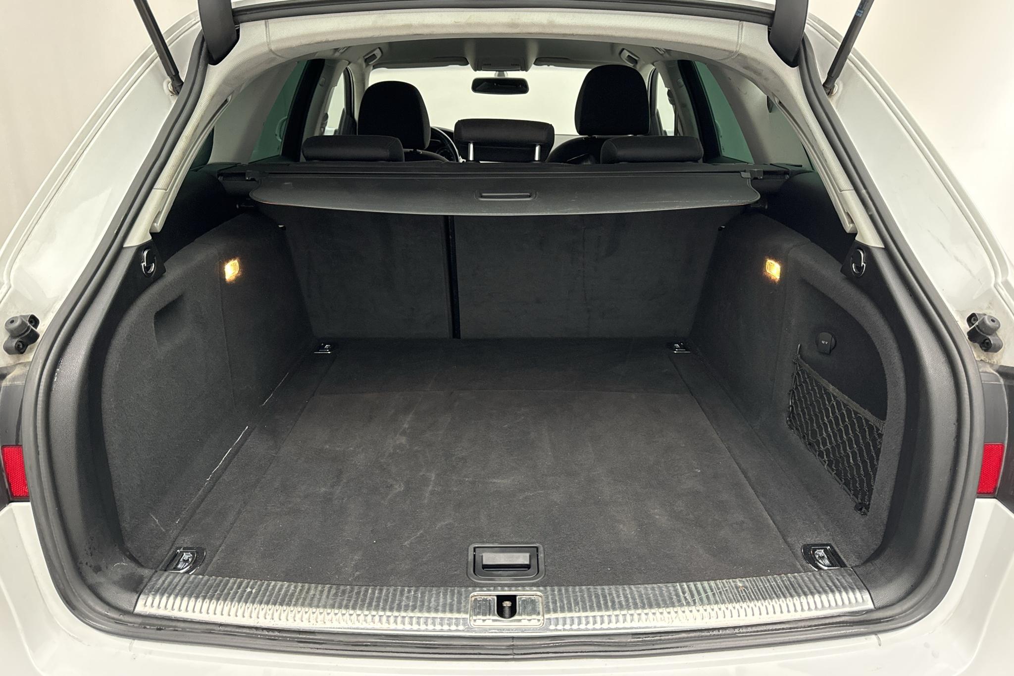 Audi A4 2.0 TDI clean diesel Avant (150hk) - 332 110 km - Manualna - biały - 2014