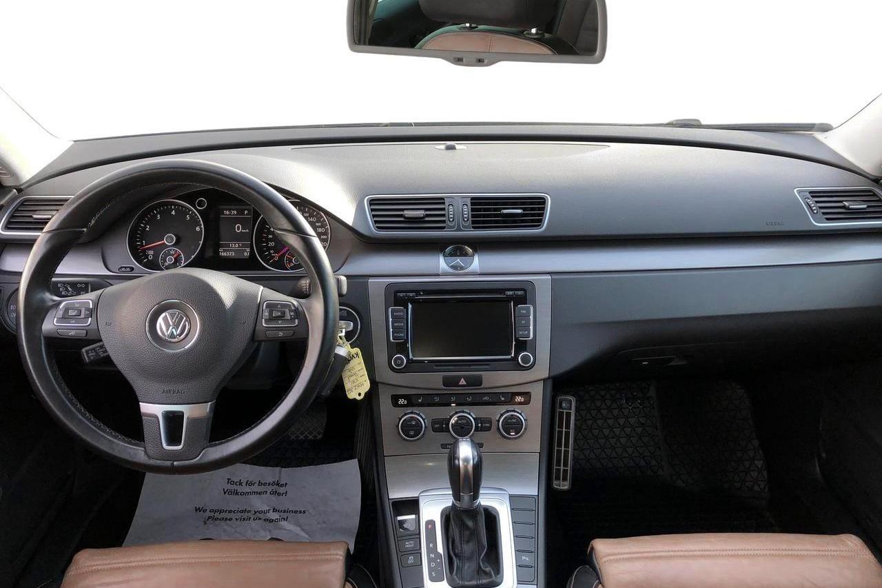 VW Passat 1.4 TSI EcoFuel Variant (150hk) - 166 370 km - Automatyczna - biały - 2013