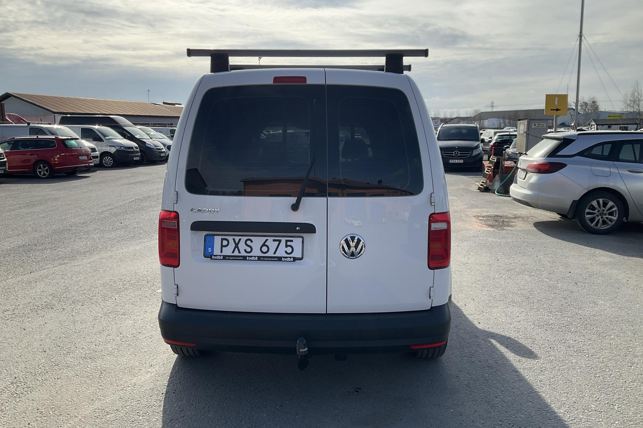 VW Caddy 2.0 TDI (75hk) - 113 800 km - Käsitsi - valge - 2018