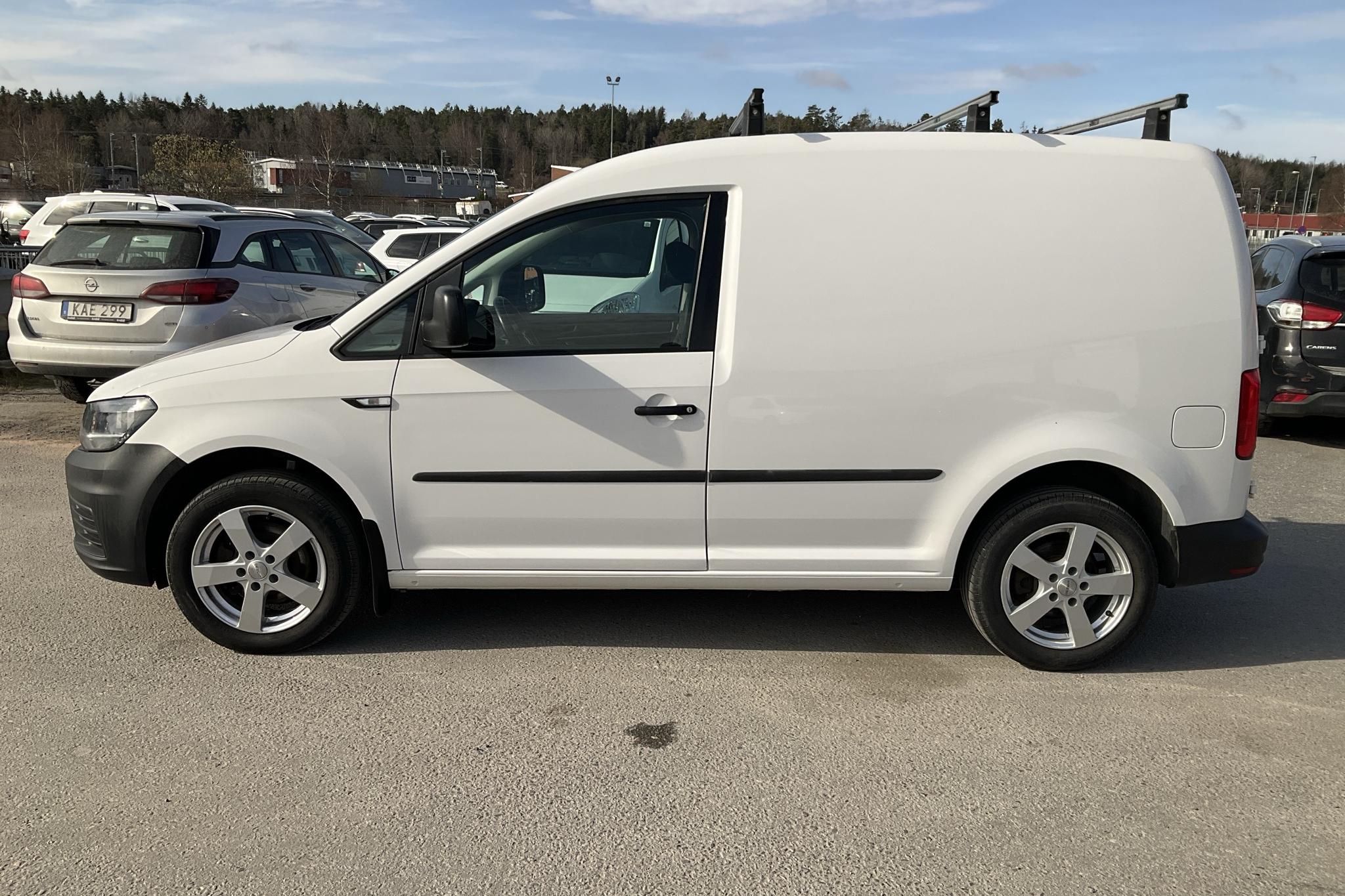 VW Caddy 2.0 TDI (75hk) - 113 800 km - Käsitsi - valge - 2018
