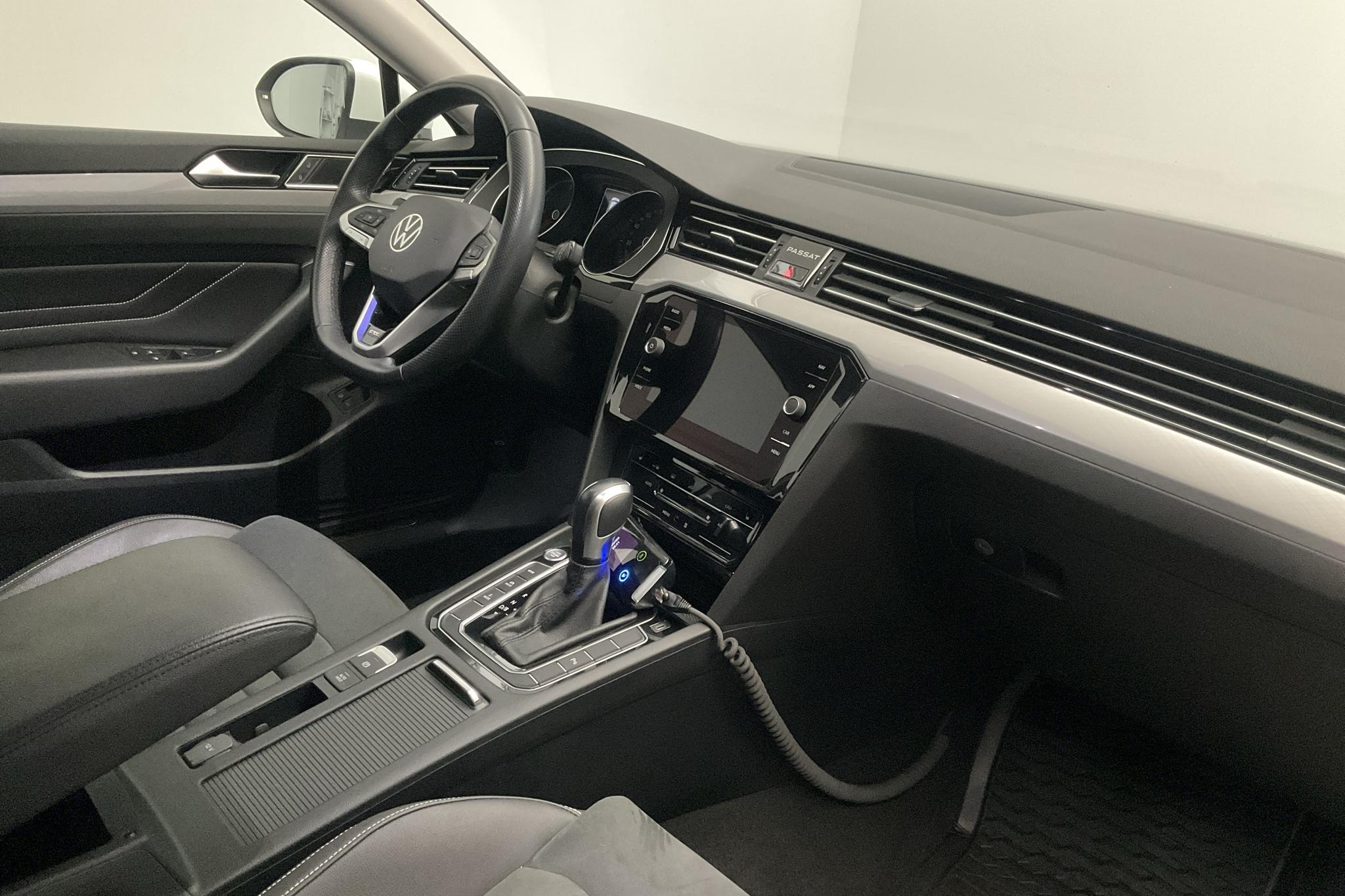 VW Passat 1.4 GTE Sportscombi (218hk) - 136 590 km - Automaatne - valge - 2021