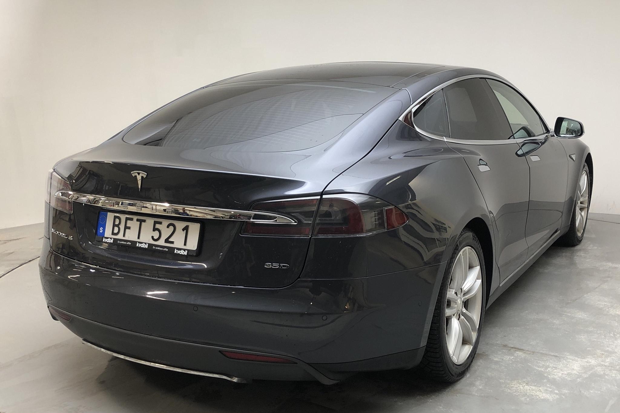 Tesla Model S 85D - 15 831 mil - Automat - grå - 2015
